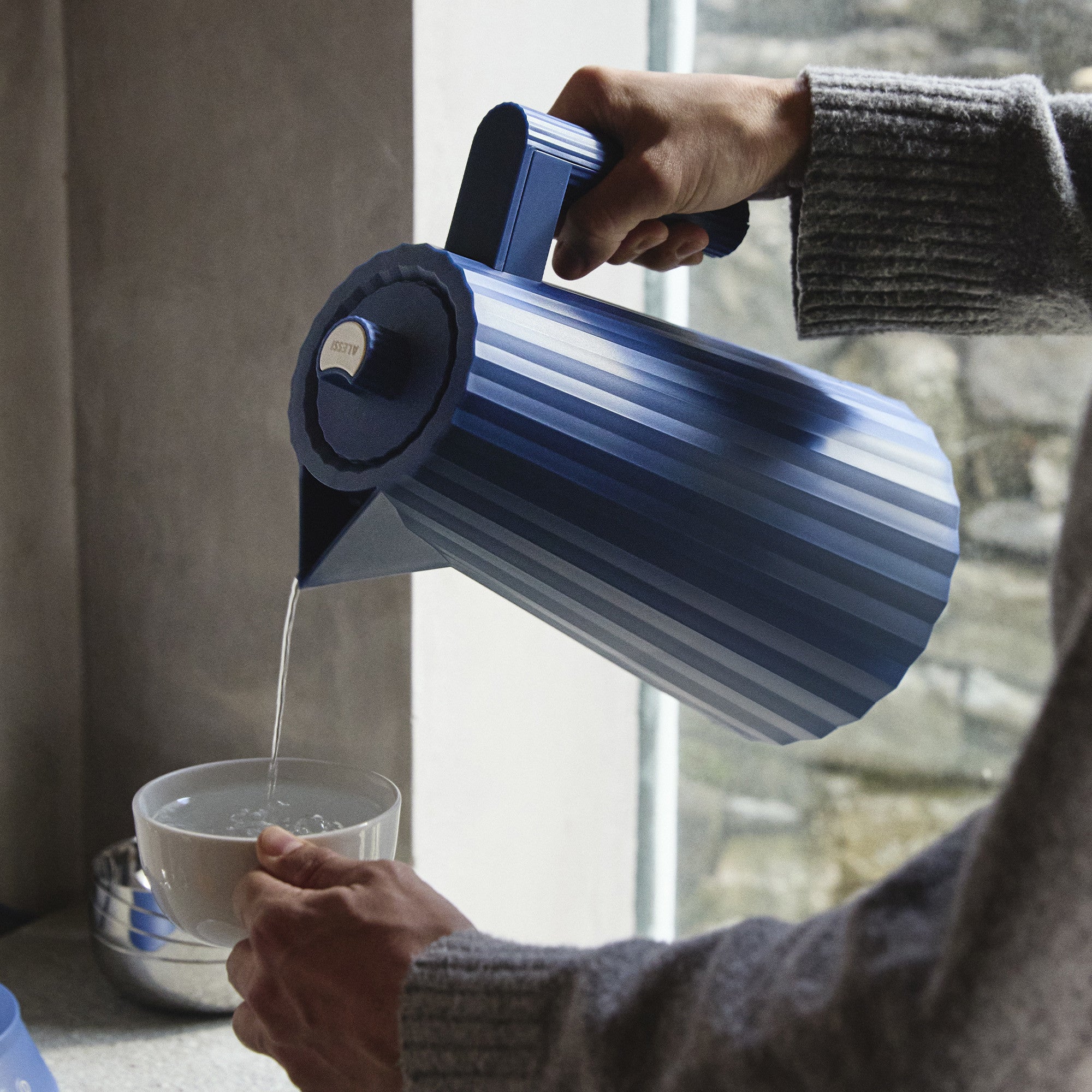 PLISSÉ Electric Kettle Blue