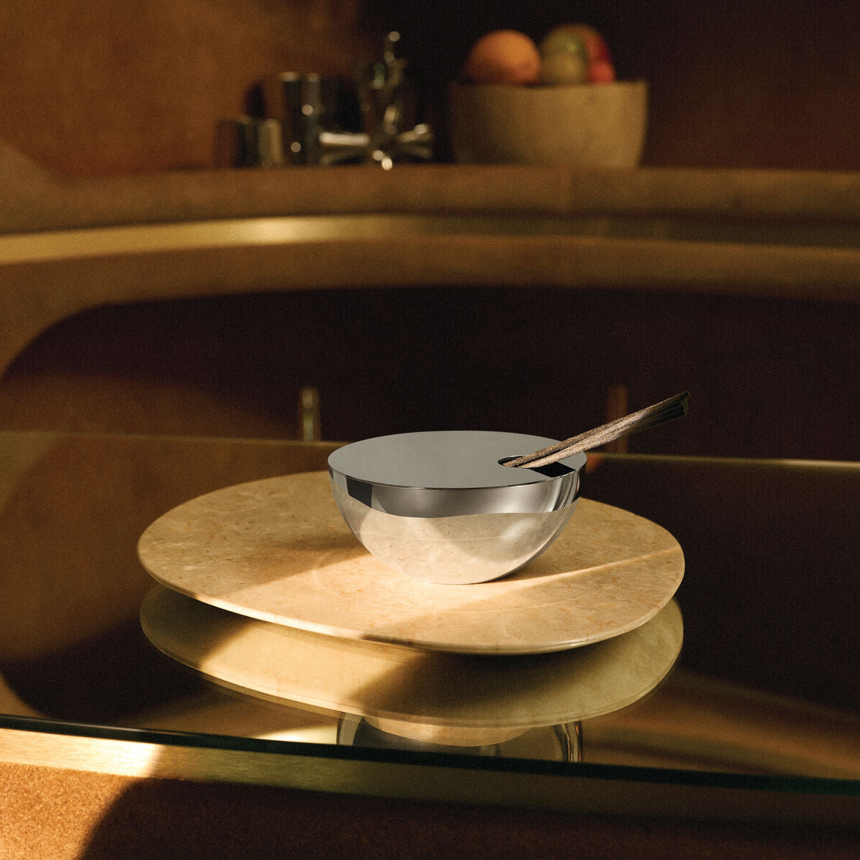 Duftdiffusor ROCC- MARBLE mit holzigen Noten, Styraxharz und Leder