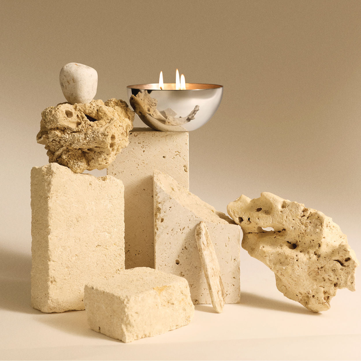 Duftwachs für die Kerze ROCC - AMBER mit Noten von Honig, Tonkabohne und Gewürzen