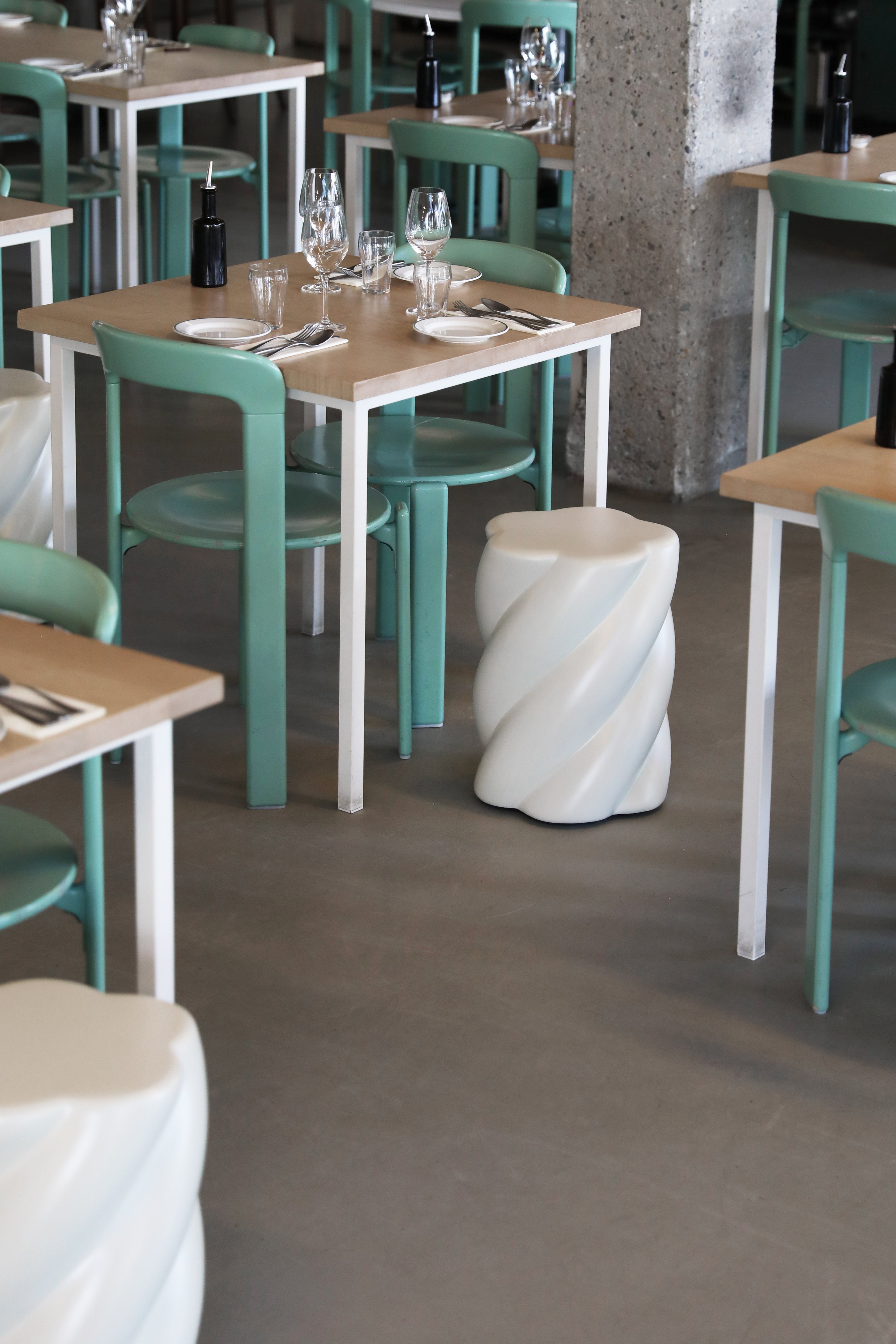 MARSHMALLOW stool white