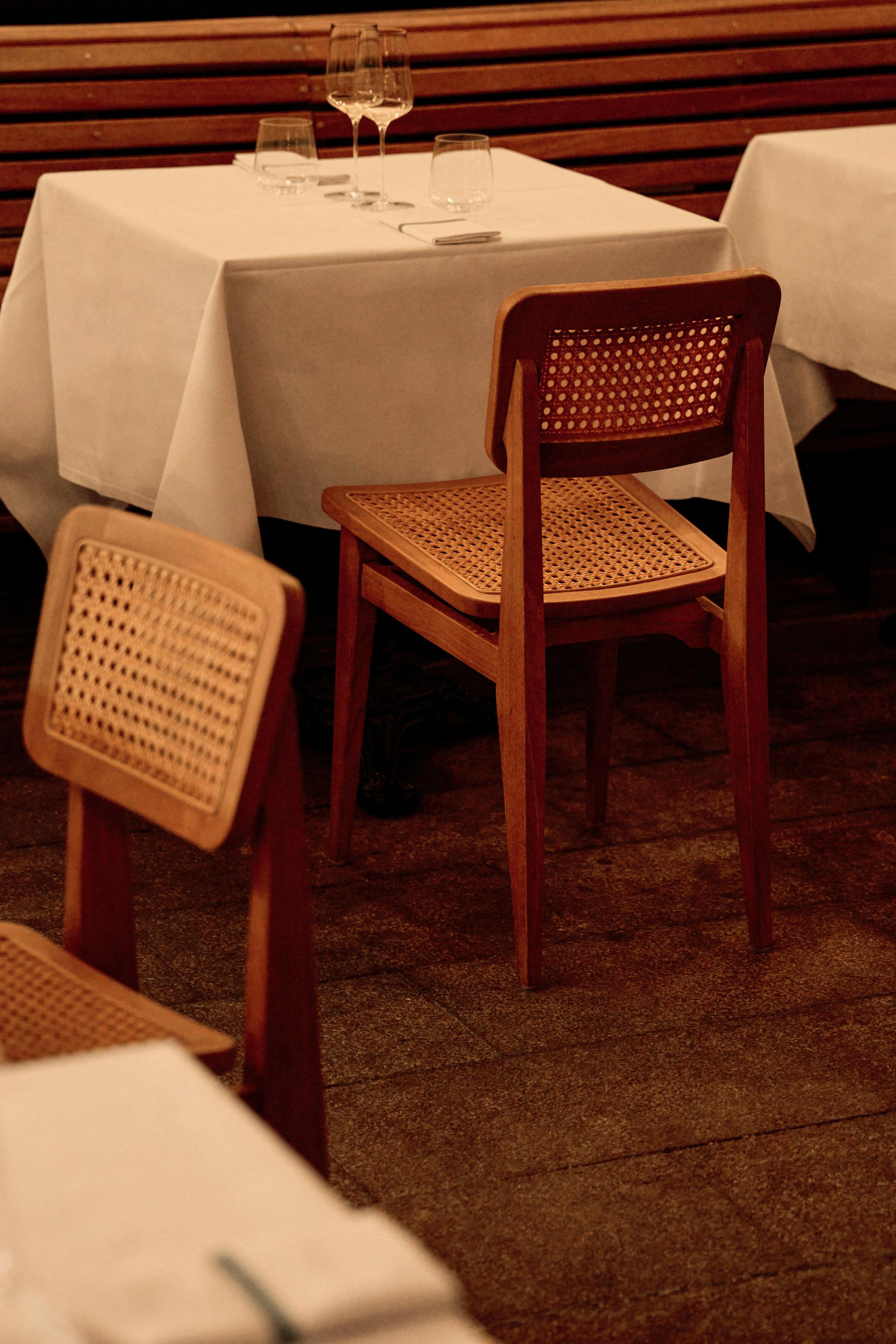 Gartenstuhl C-CHAIR aus Teakholz mit Geflecht