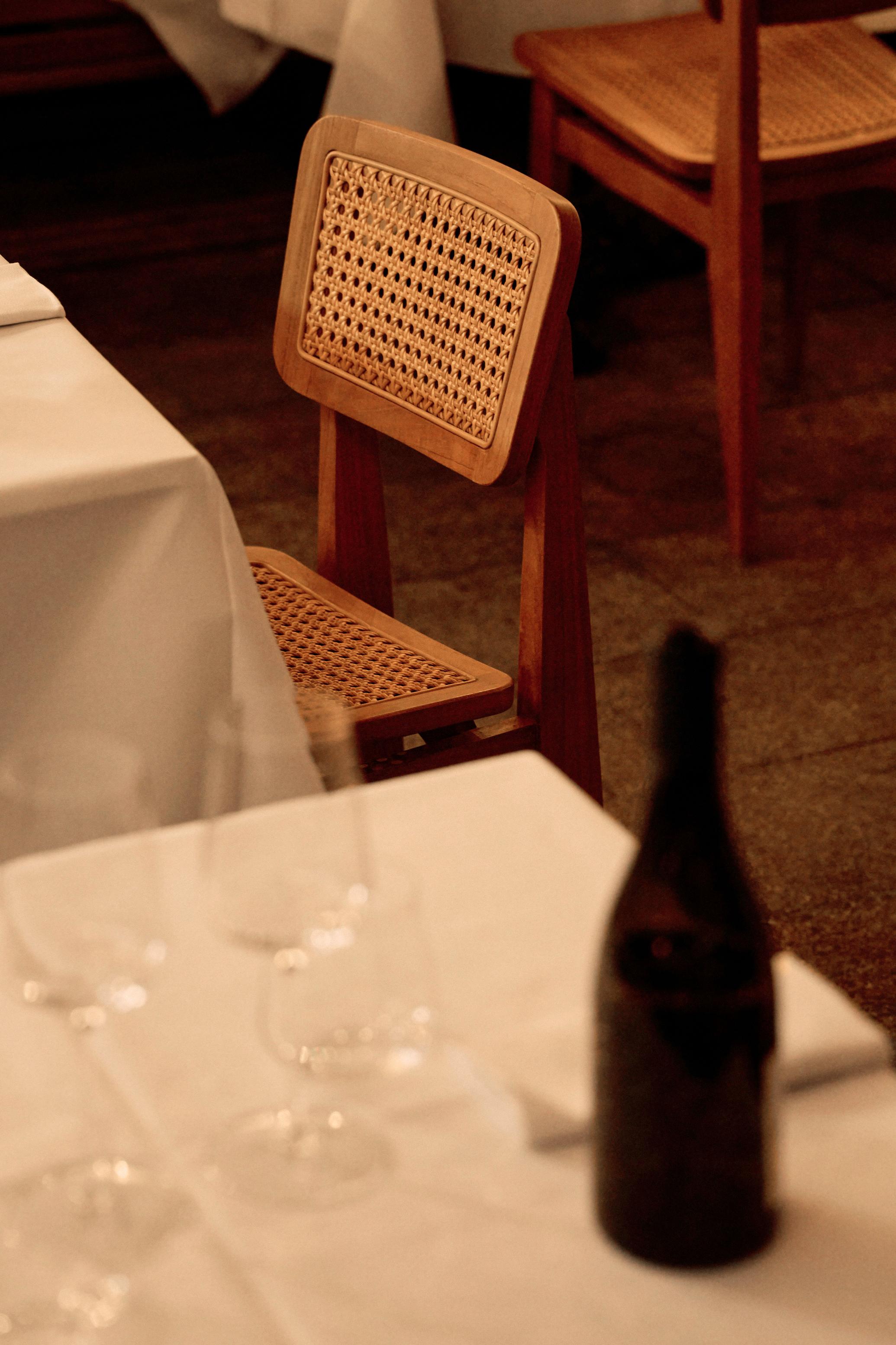 Gartenstuhl C-CHAIR aus Teakholz mit Geflecht