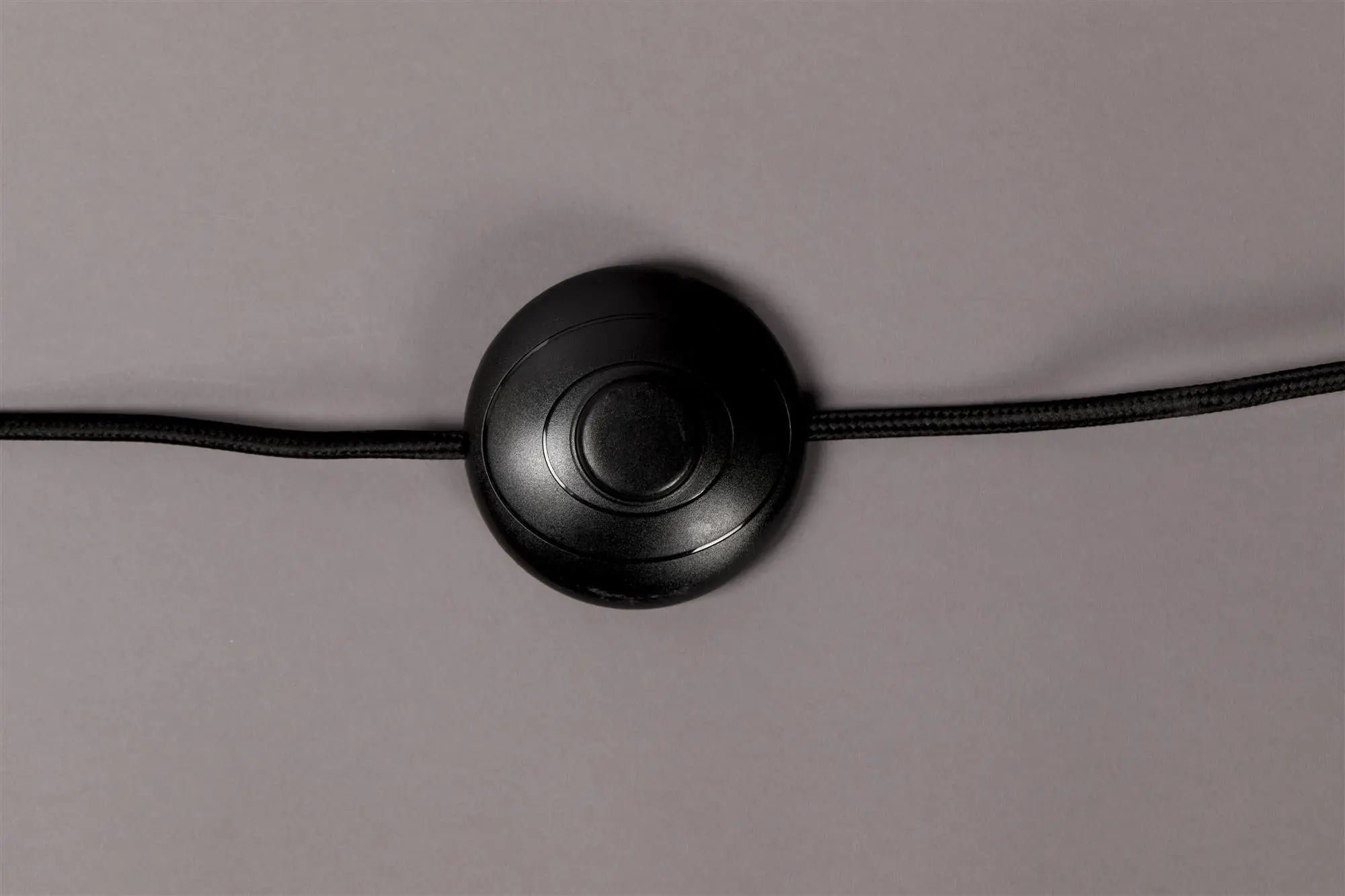 Lampa podłogowa HORACE drewno dębowe z bawełnianym kloszem – Dutchbone