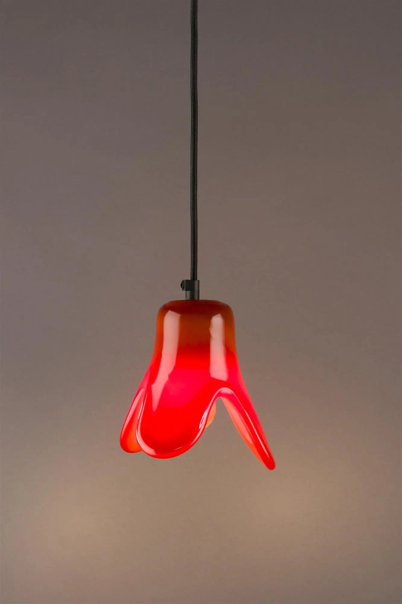 Lampa wisząca GABLE pomarańczowy – Dutchbone