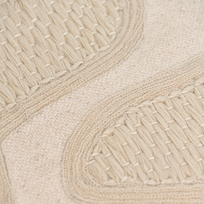 Kissen KEDI creme mit gesticktem Muster