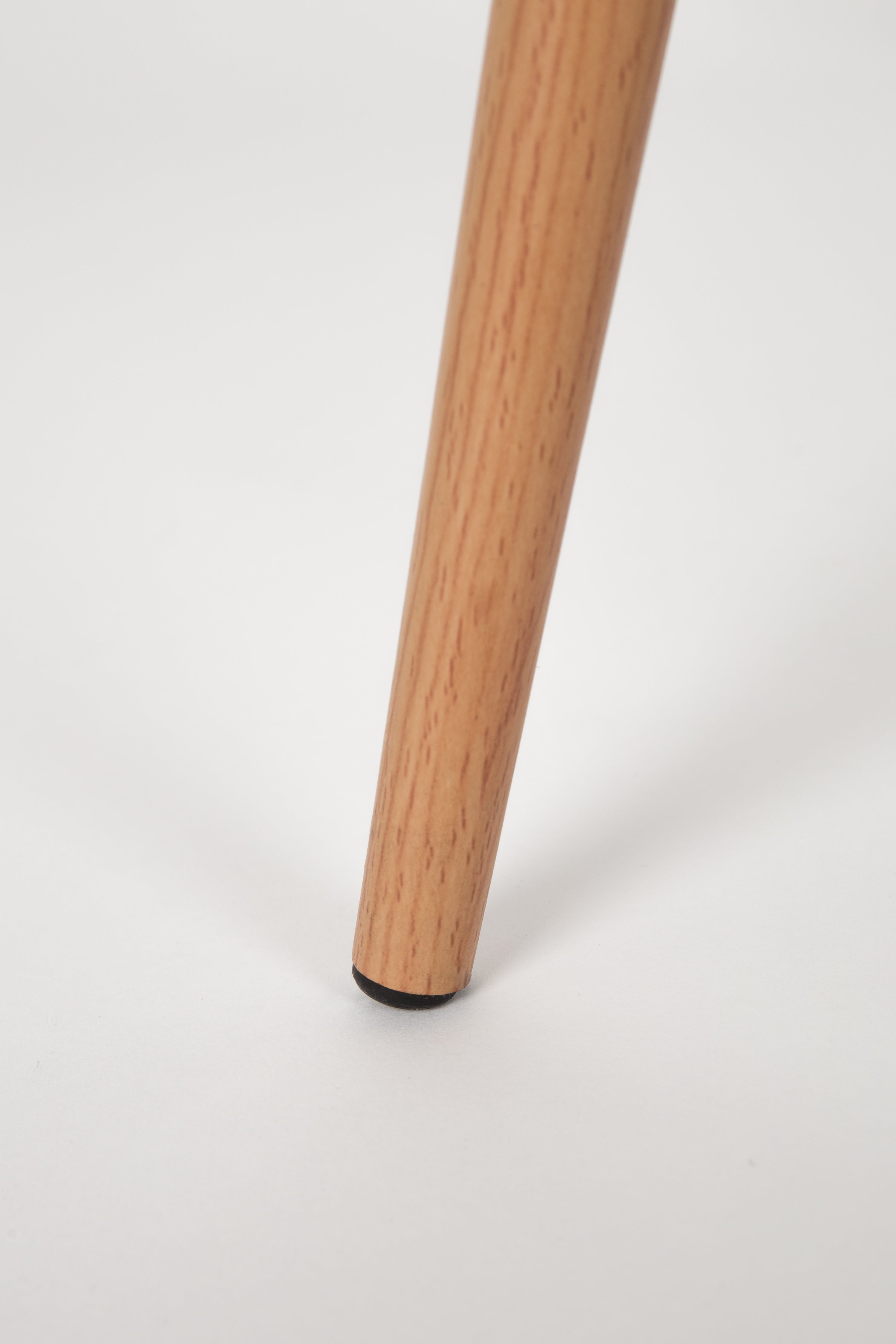 Leon white chair with a wooden base