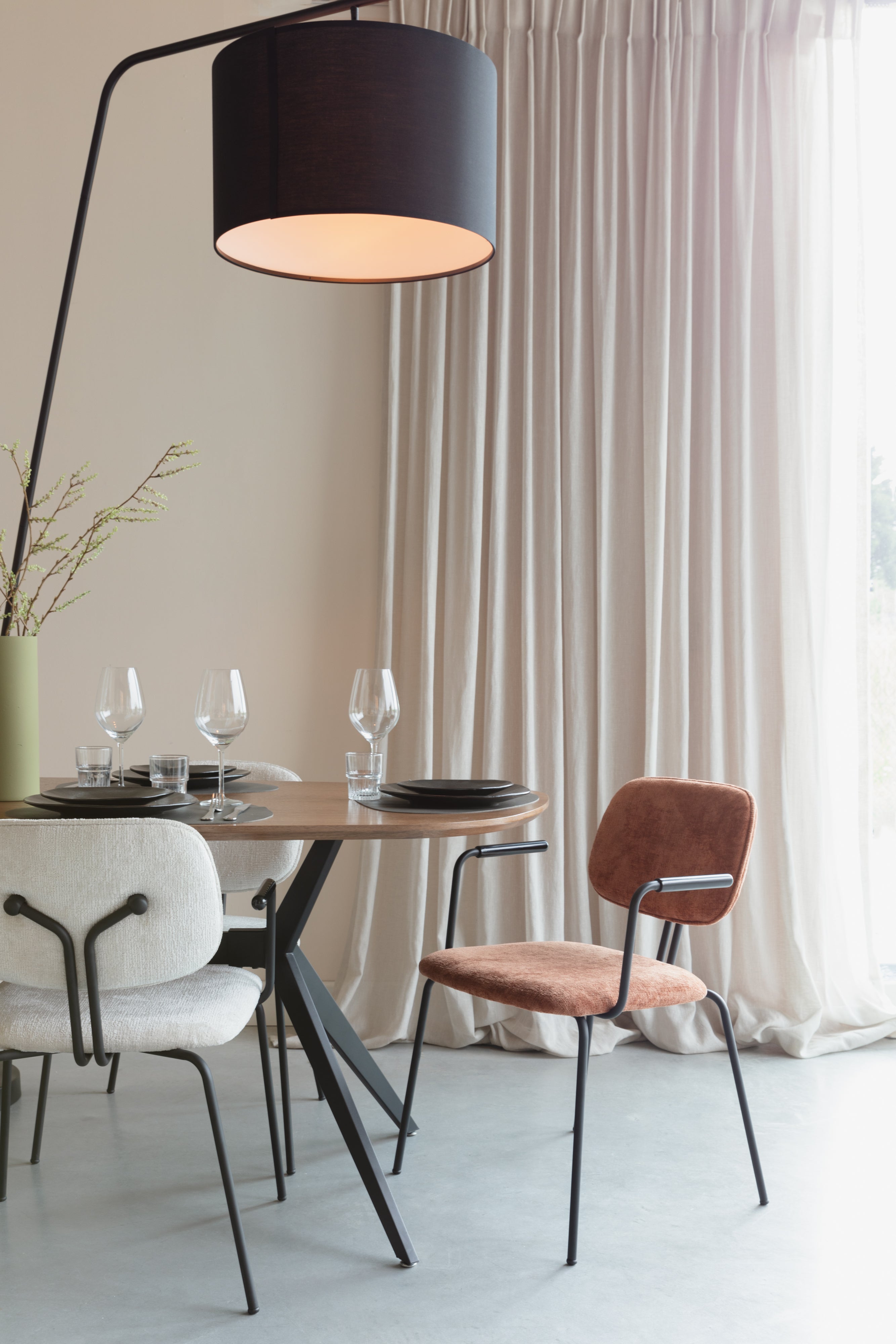 BOUTON Chair terracotta with black base