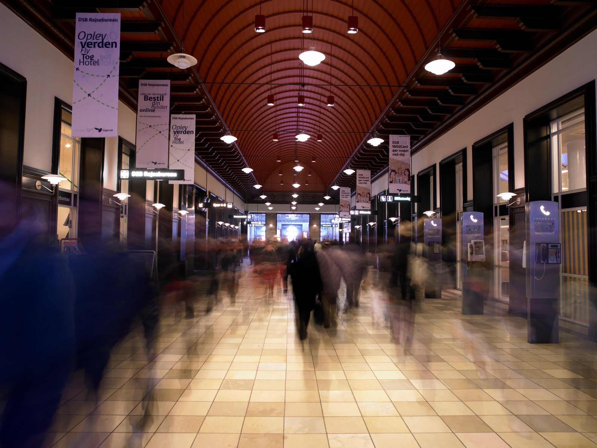 Lampa ścienna PH 3/2 biały z chromowaną podstawą