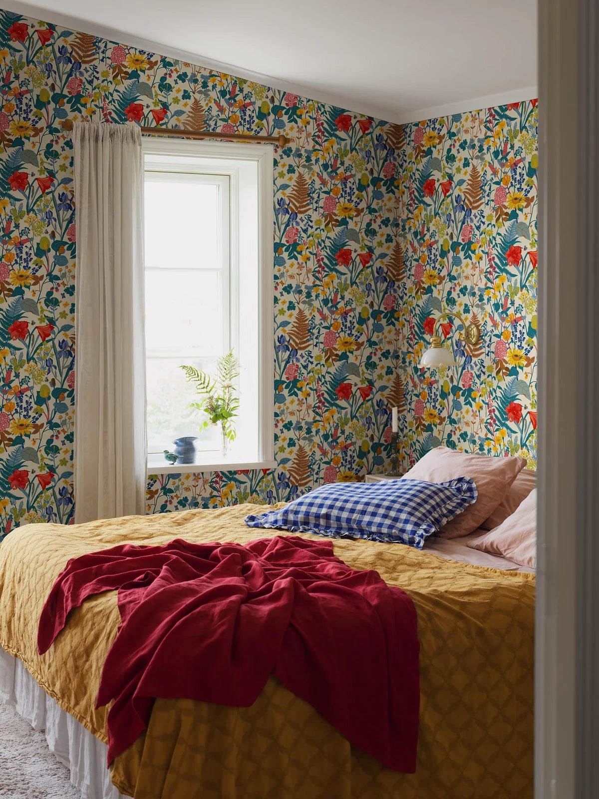 Tapete mit Pflanzenmotiv STUGRABATT beige mit Blau