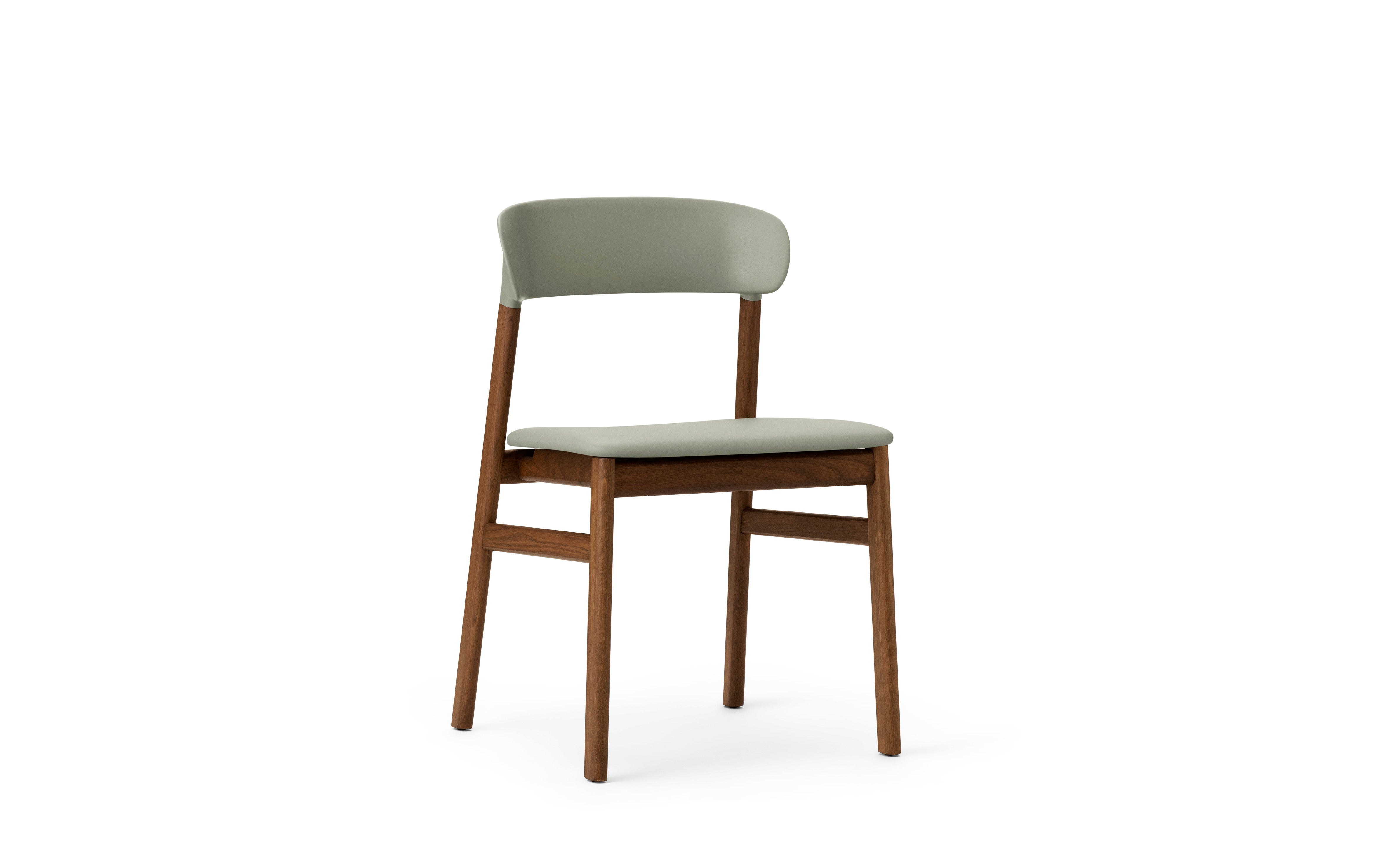 Herit upholstered chair with a dark oak base