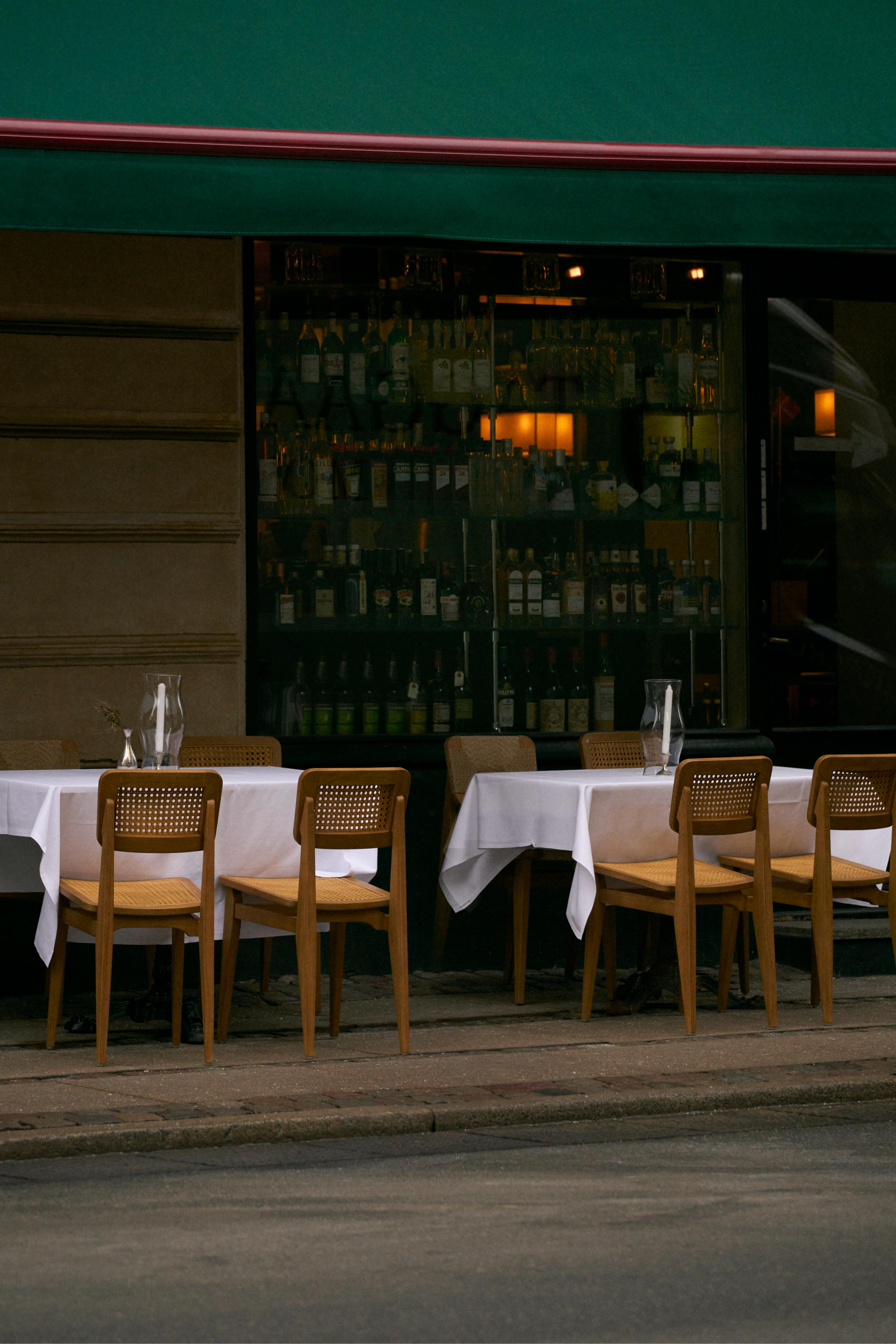 Gartenstuhl C-CHAIR aus Teakholz mit Geflecht