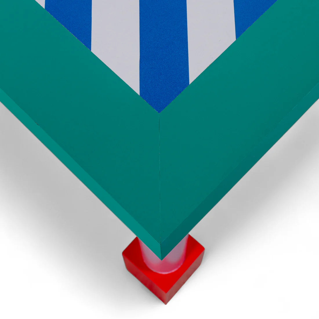 Quadratischer Tisch SUPERSQUARE BLUE STRIPES blau mit rosa Fuß