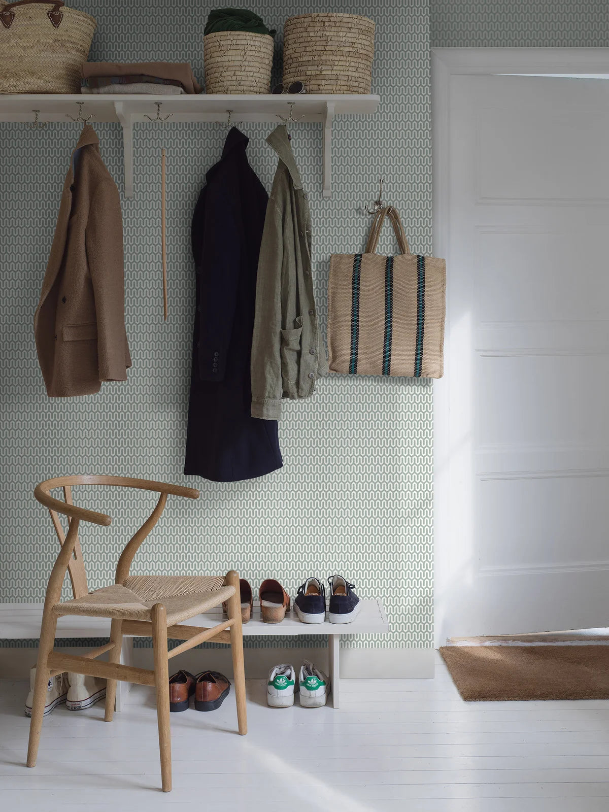 Vlies-Tapete mit geometrischem Muster YPSILON in Türkis