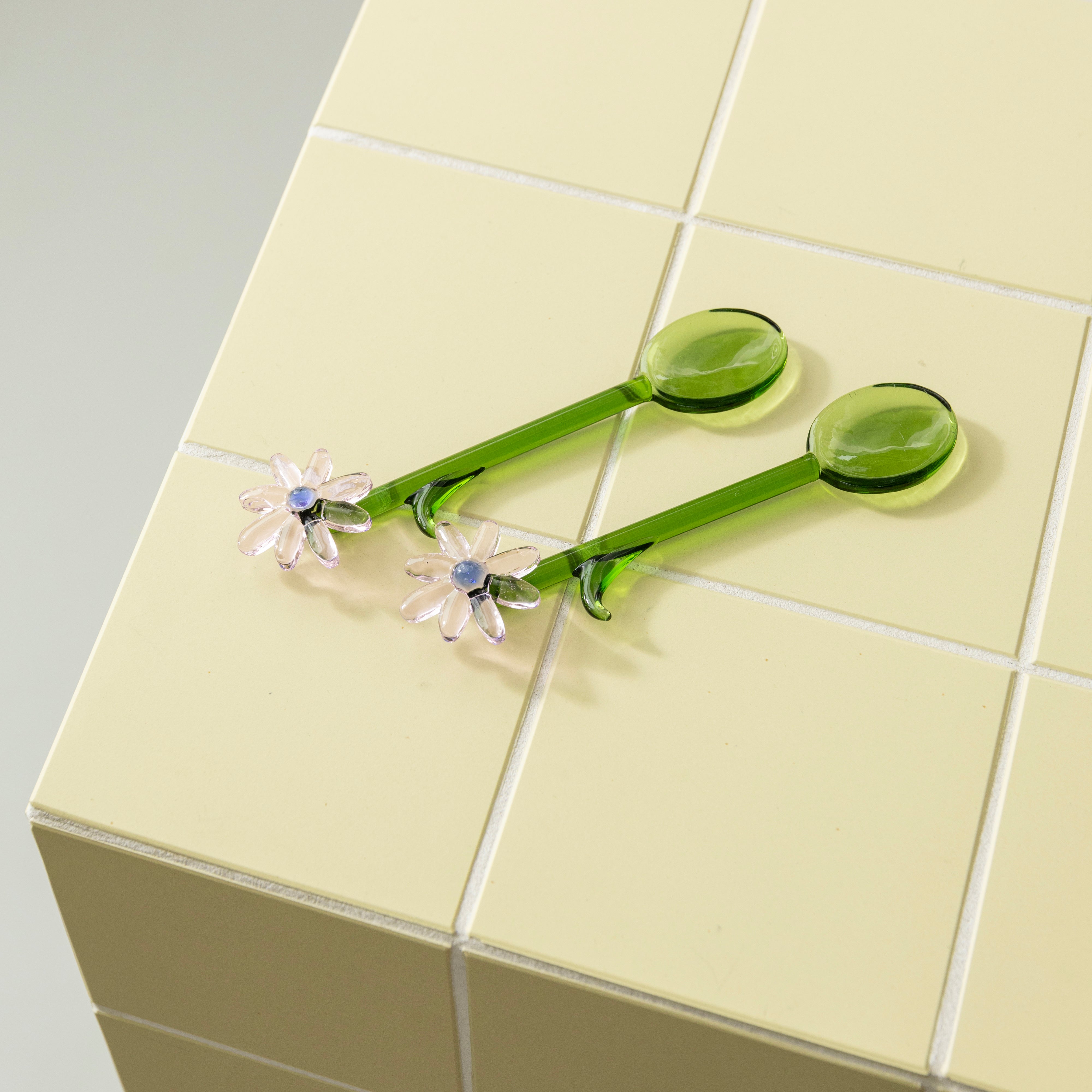 Set von Löffeln FLORA grün mit hellrosa