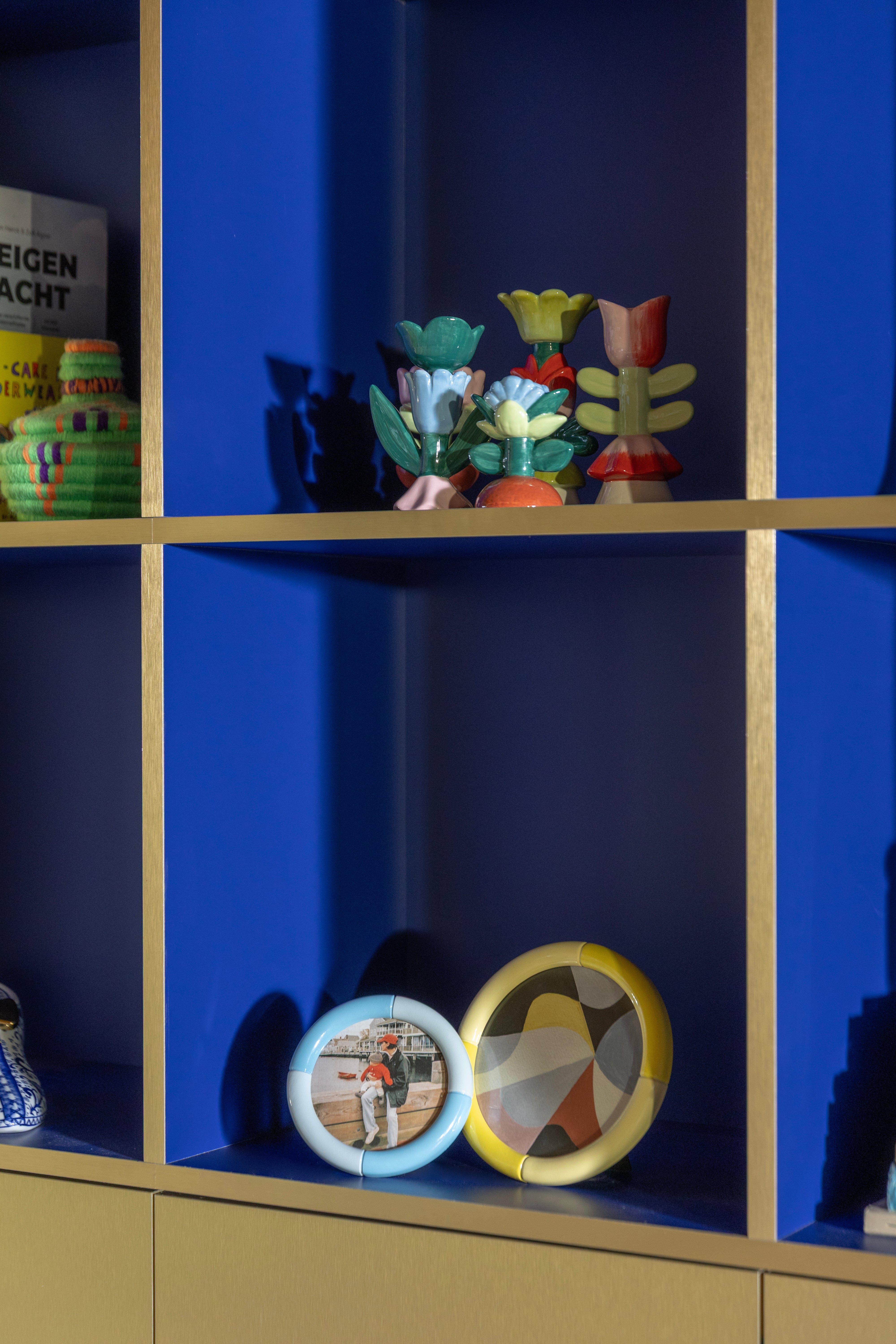 BLUME Candle Holder in Green with Blue and Pink