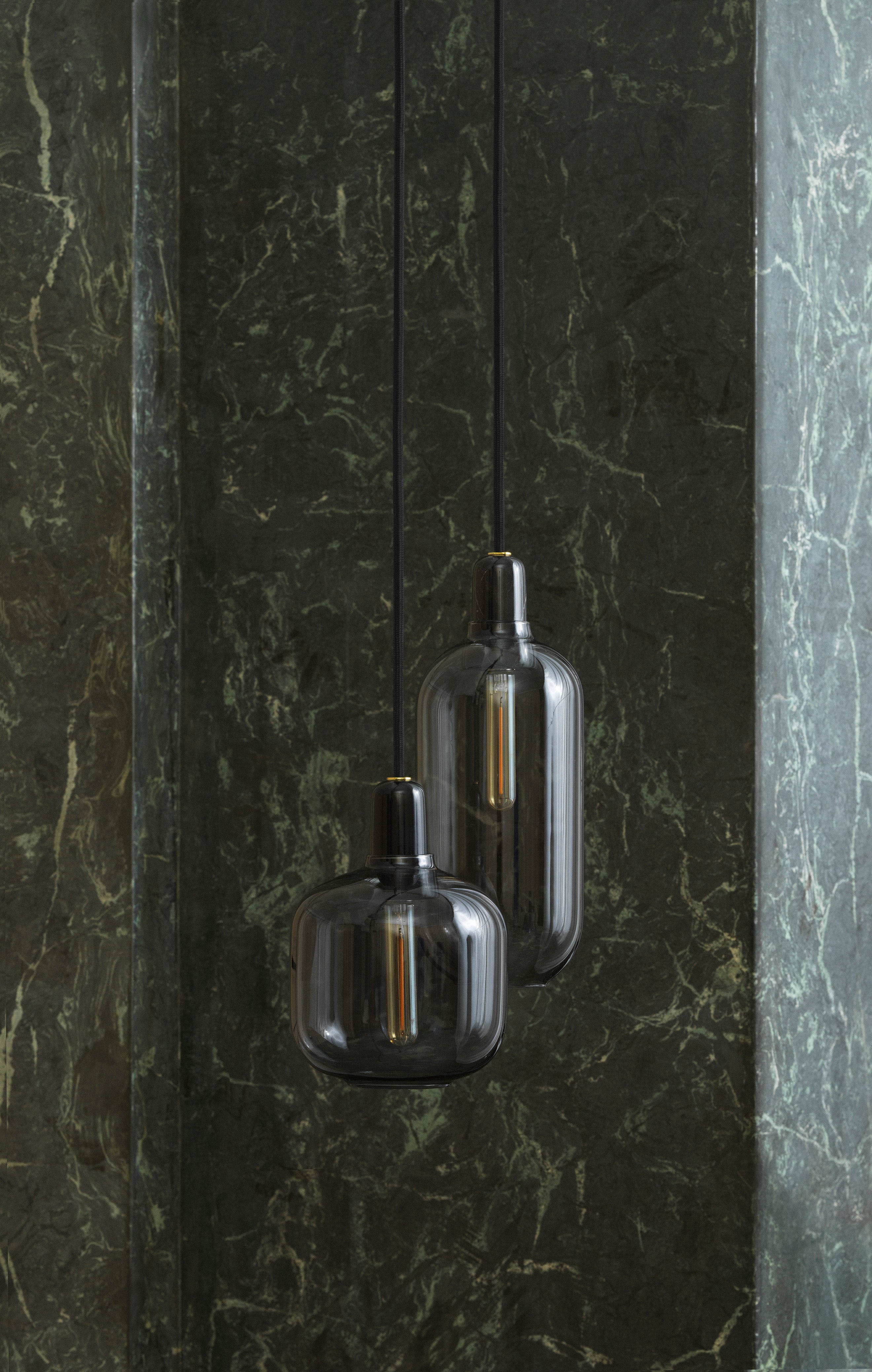 AMP Pendelleuchte Rauchglas mit schwarzem Marmor