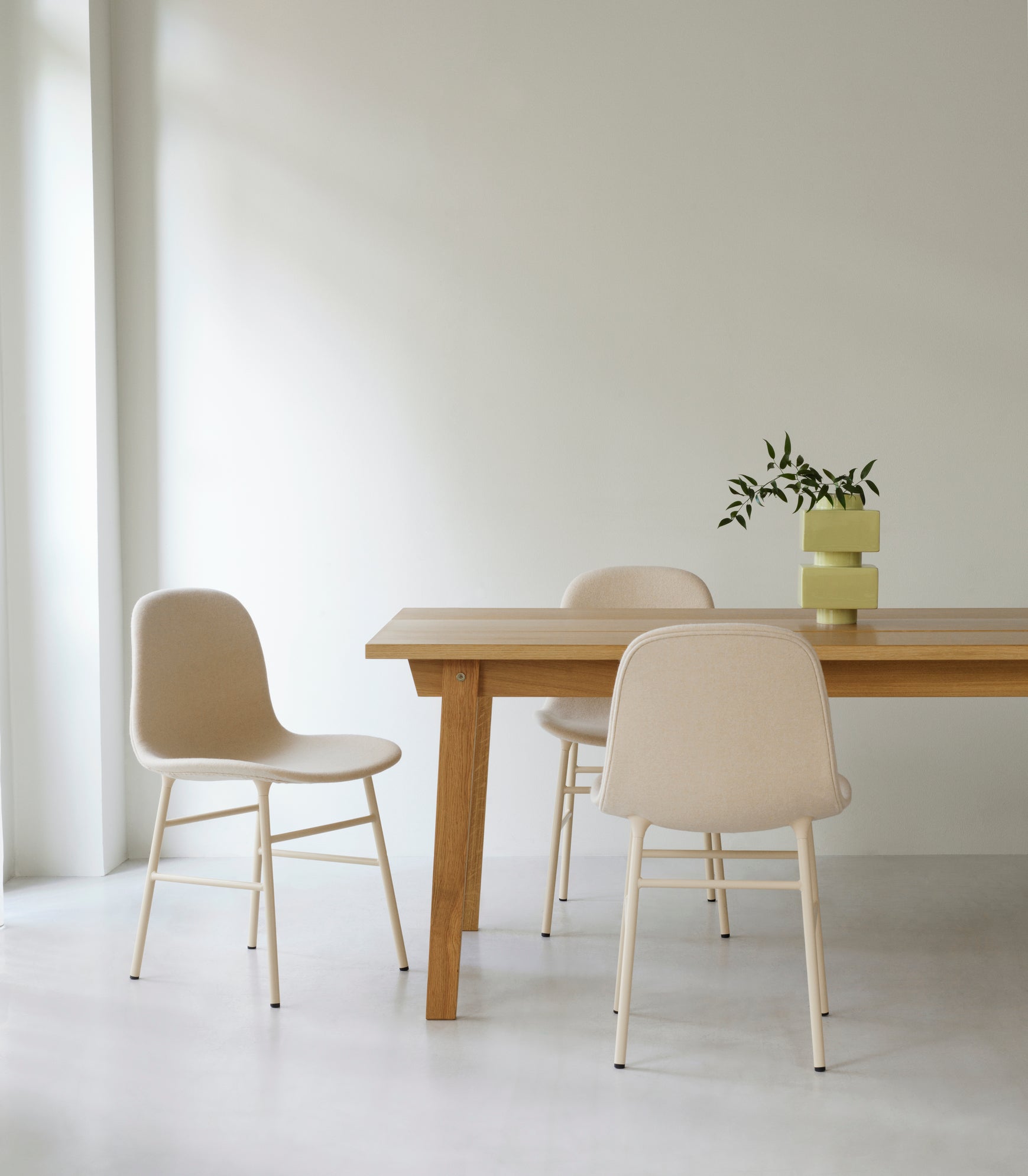 Slice table oak veneer