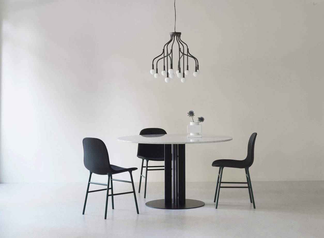 Round cafe table Scala white marble top with a black base