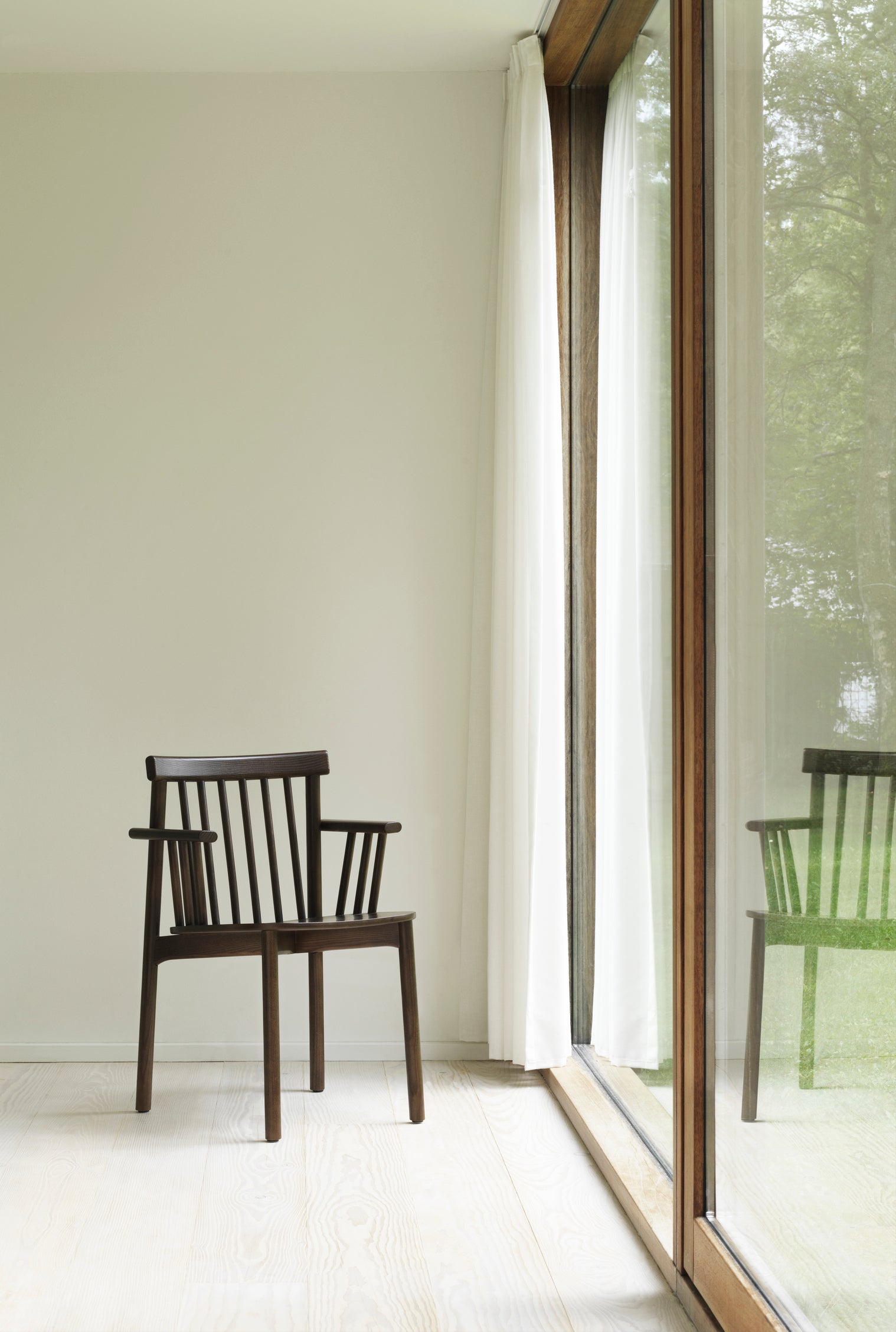 Chair with armrests Pind Veneer ash