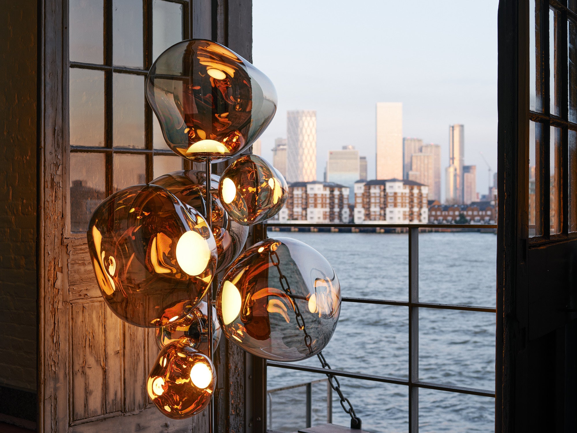 Bodenlampe MELT in Braun