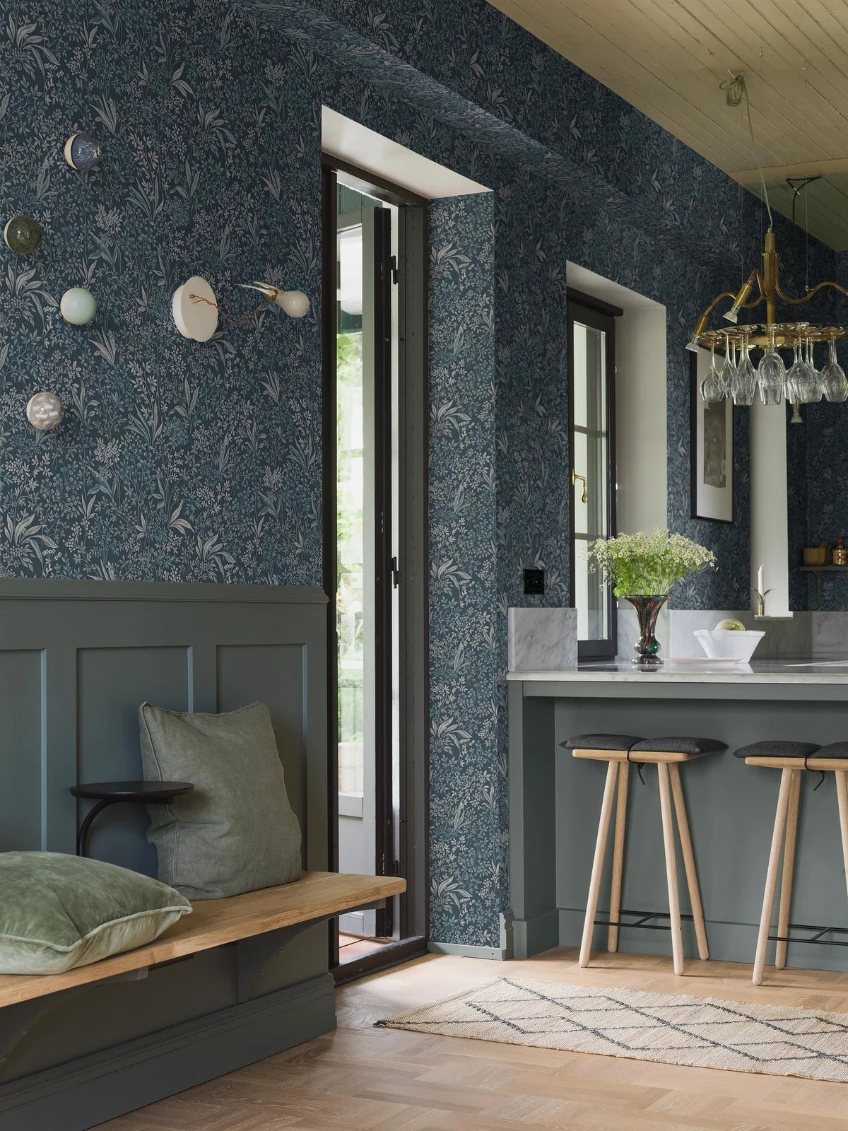 Vlies-Tapete mit pflanzlichem Muster NOCTURNE dunkelblau