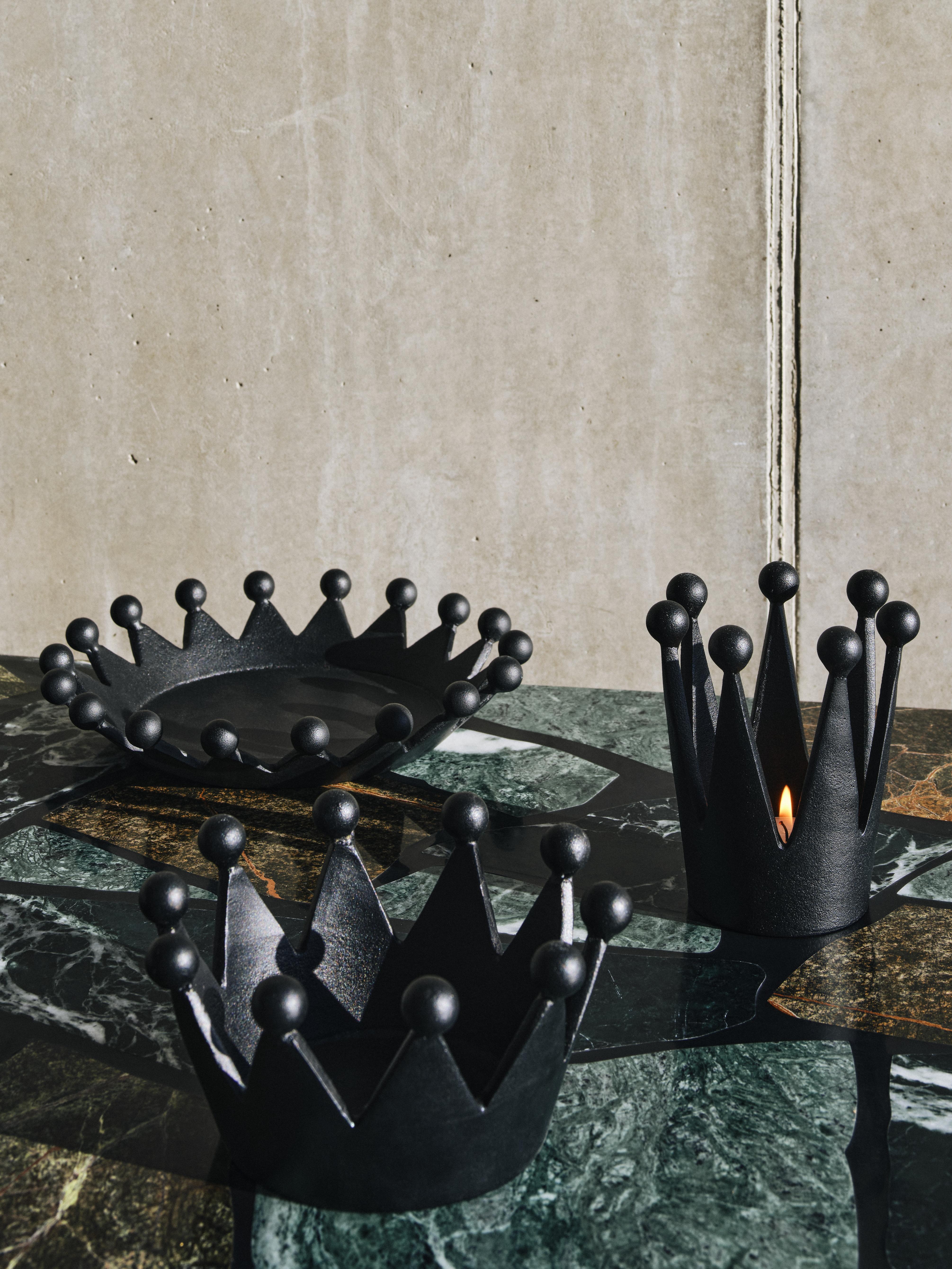 CAST CROWN Black Decoration