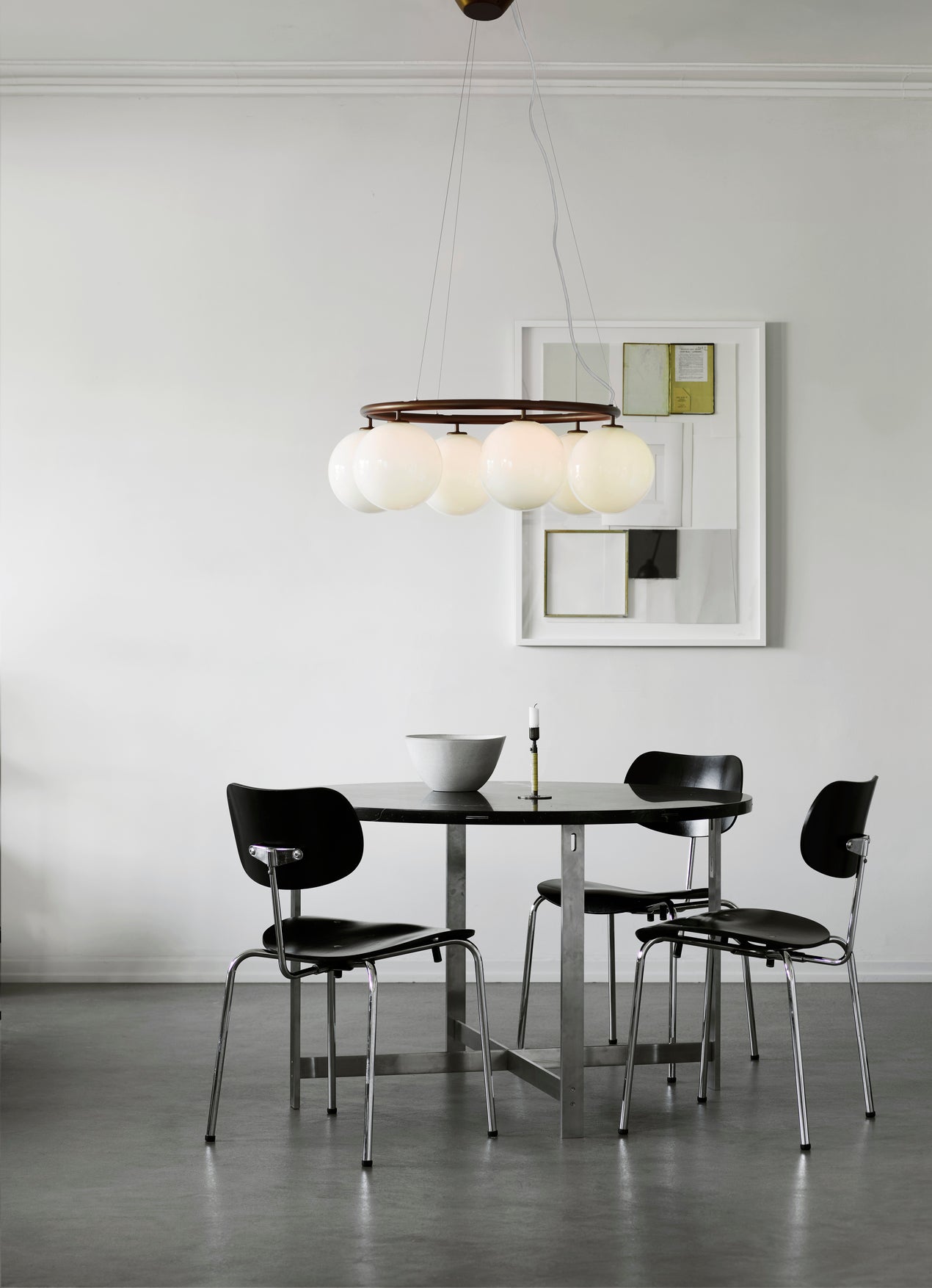 Pendelleuchte MIIRA 6 CIRCULAR dunkelbraun mit opalem Glas