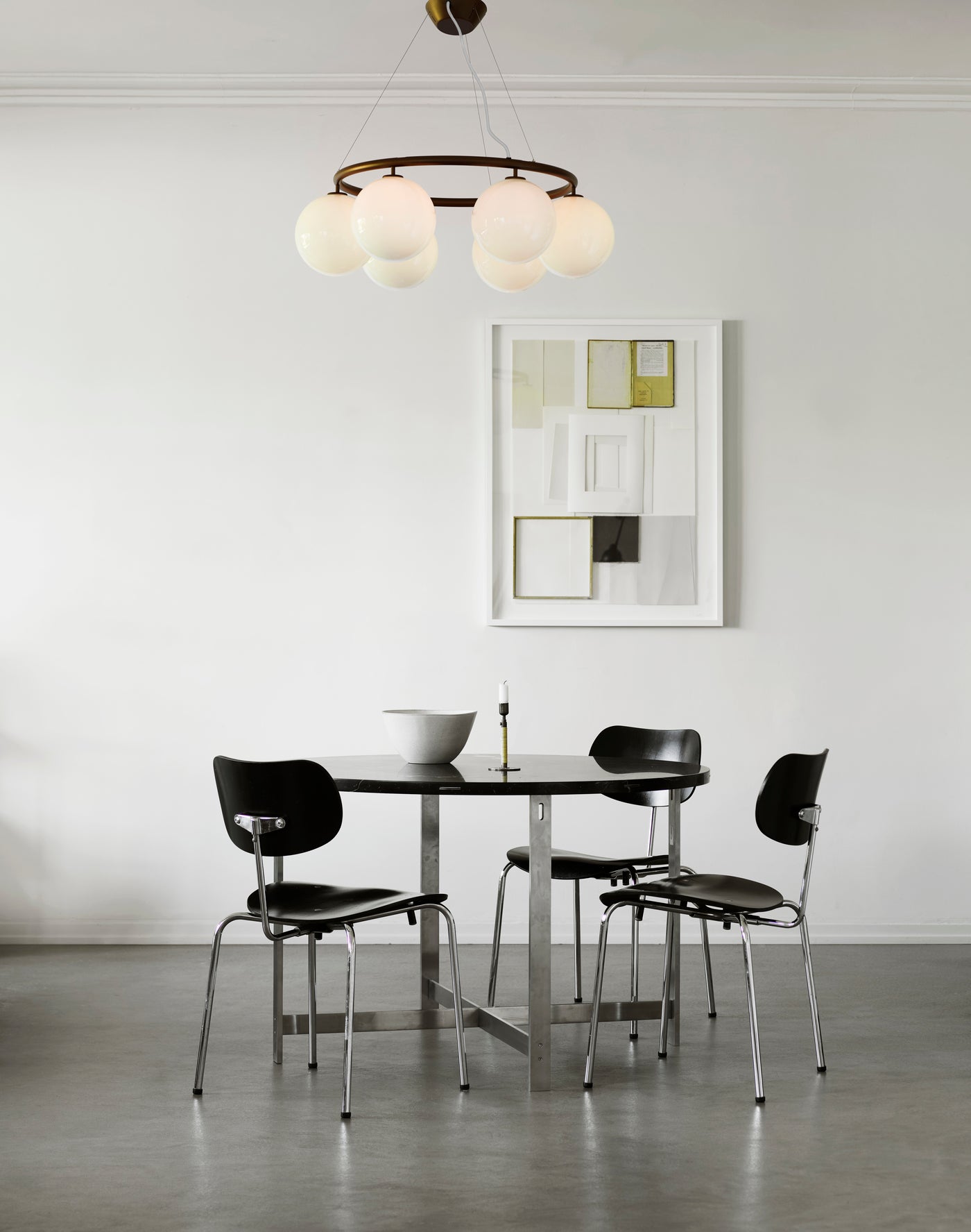 Pendelleuchte MIIRA 6 CIRCULAR dunkelbraun mit opalem Glas