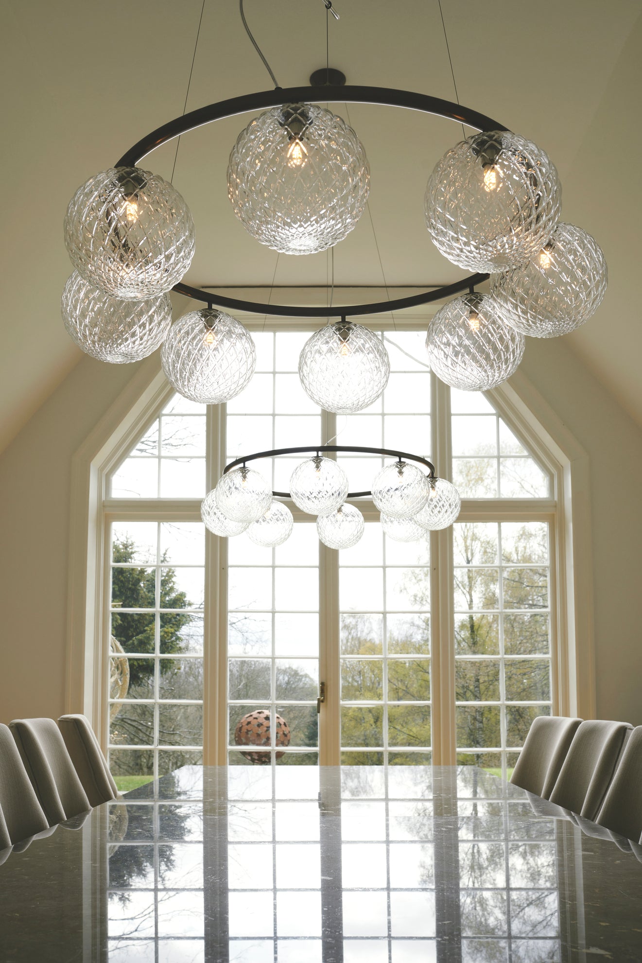 Pendelleuchte MIIRA 8 CIRCULAR dunkelbraun mit transparentem Glas
