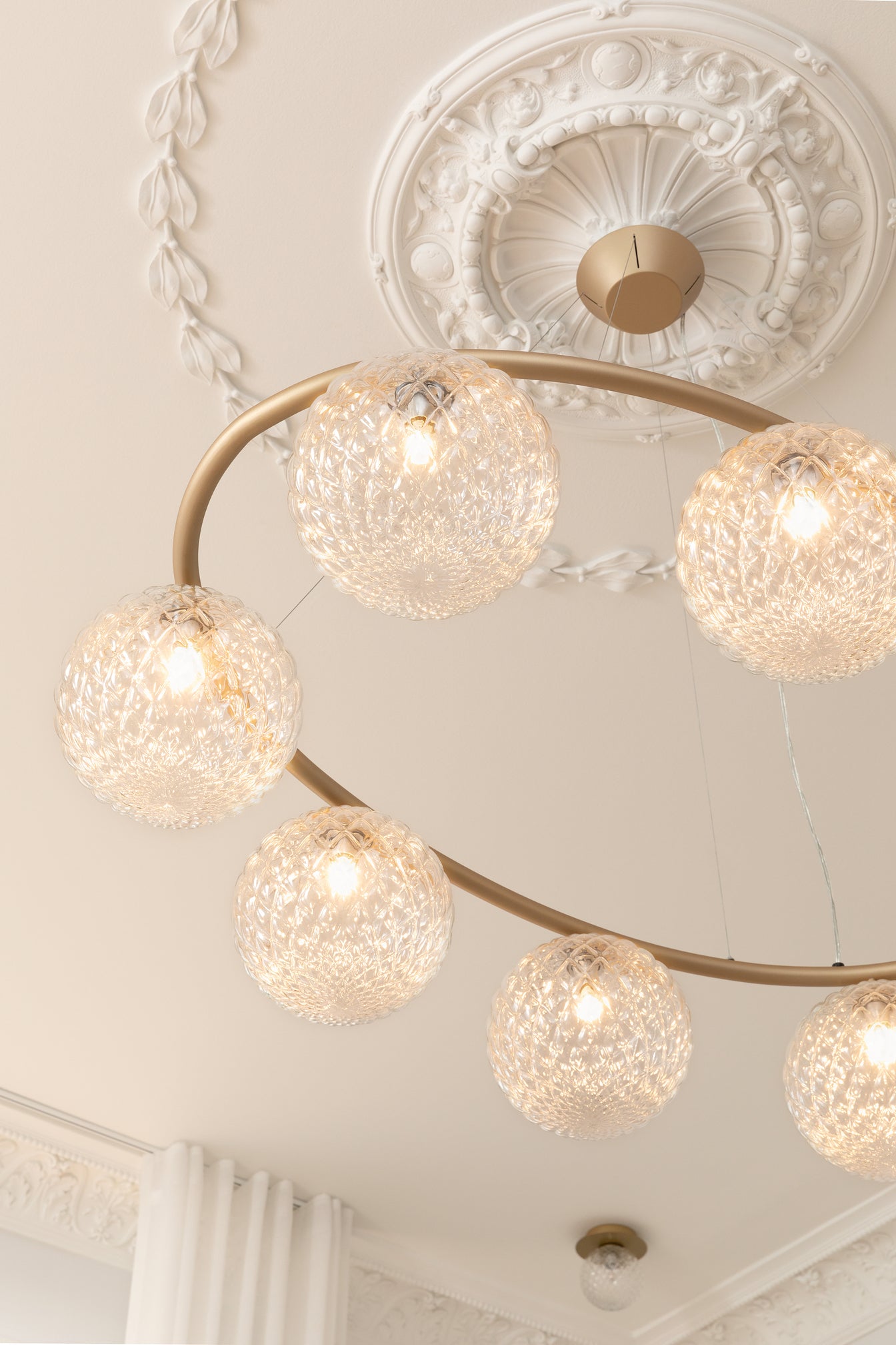 MIIRA 8 OVAL Pendant Lamp in Brass with Transparent Glass