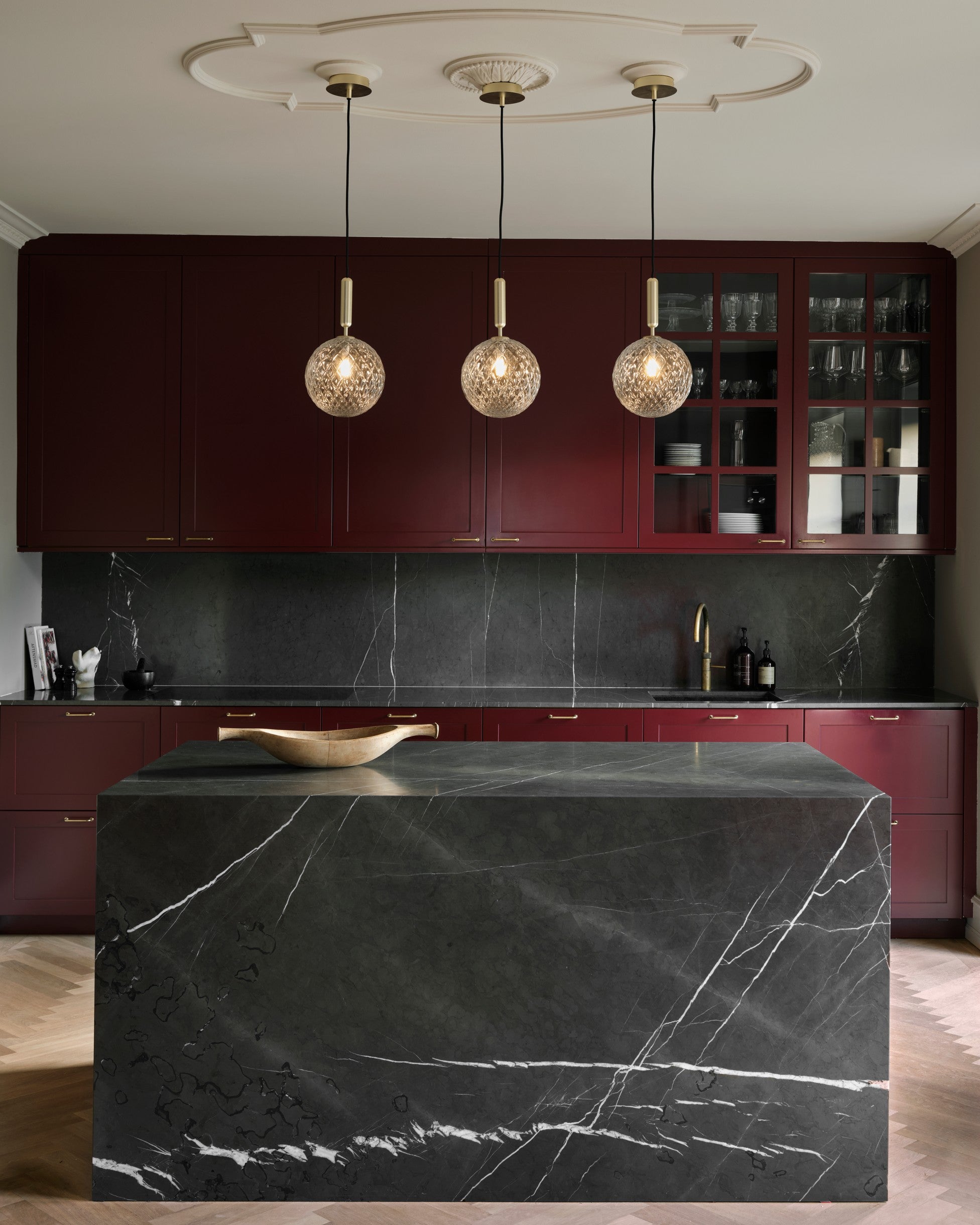 MIIRA Pendant Lamp in Brass with Transparent Glass