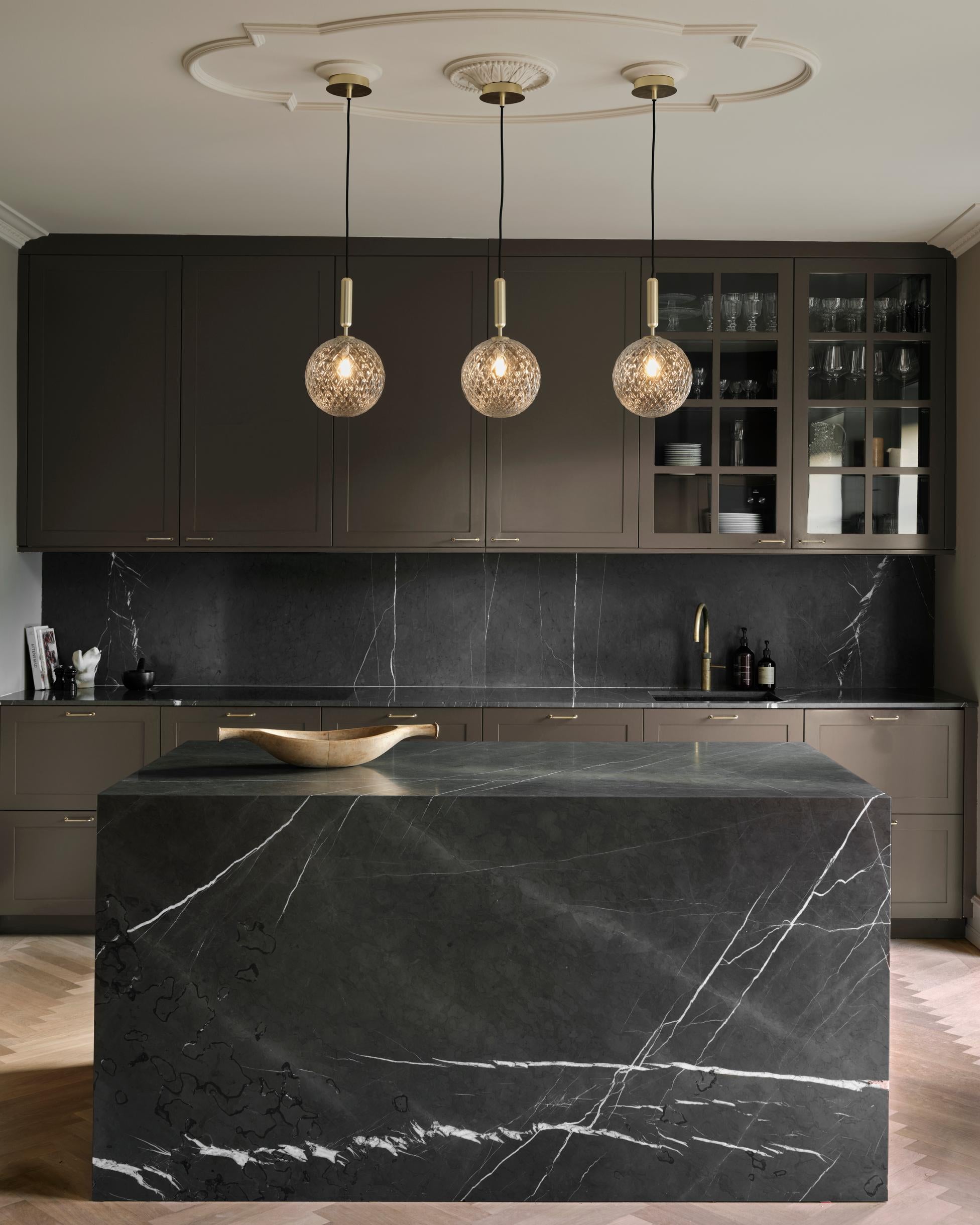 MIIRA Pendant Lamp in Brass with Transparent Glass