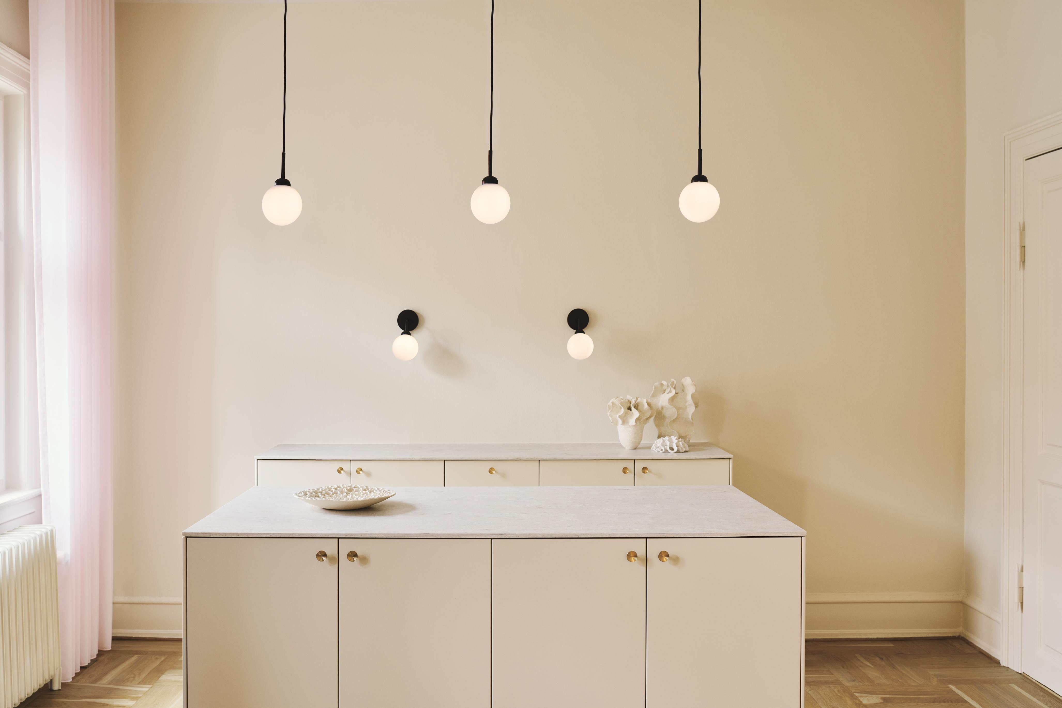 APIALES Black Wall Lamp with Opal Glass