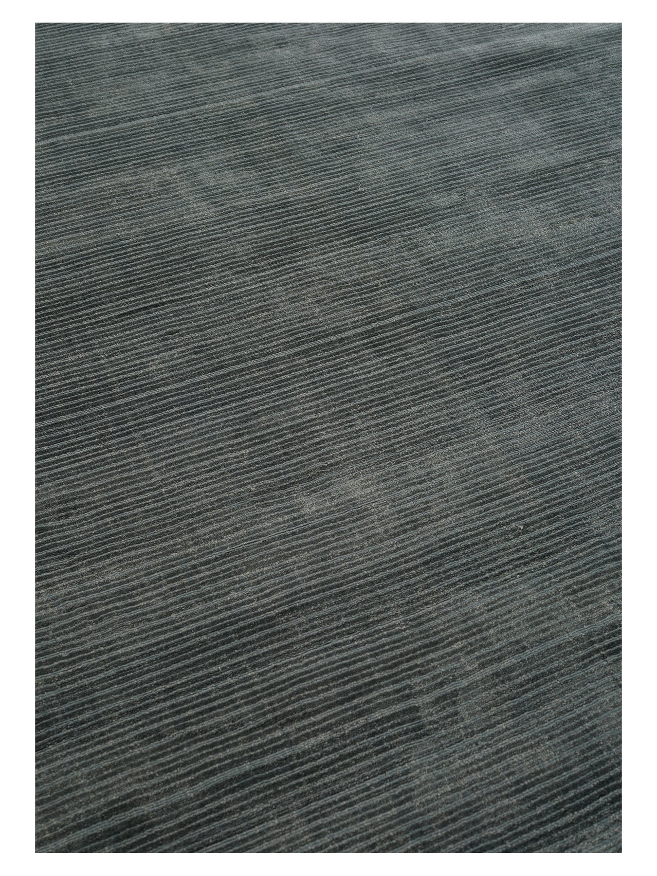 COVER dark green rug