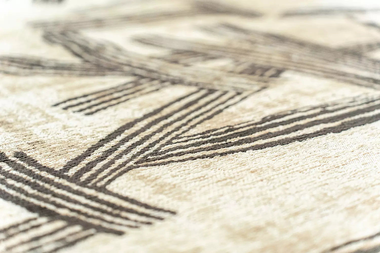 Round Carpet KANJI Beige with Black