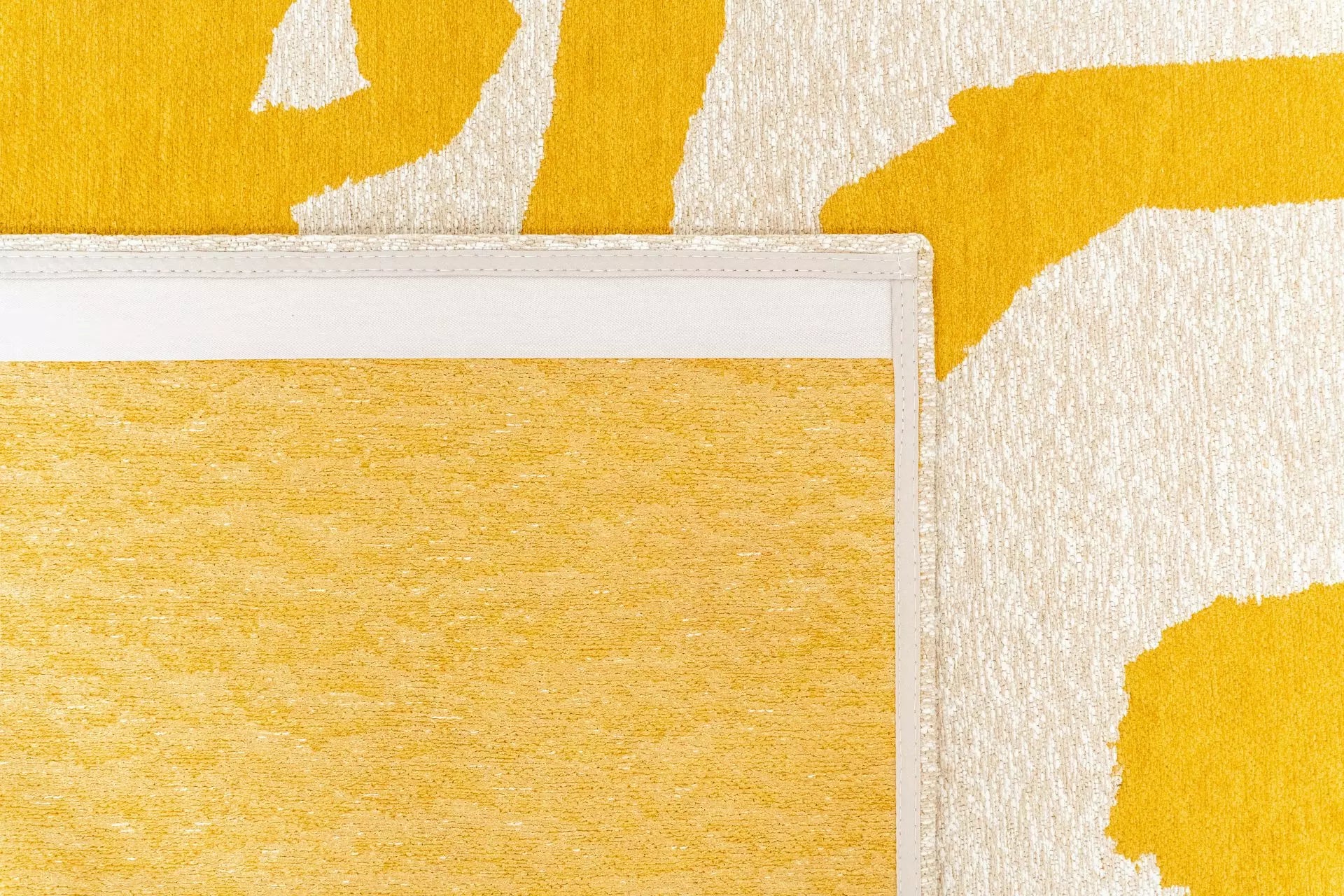 RIBBON White and Yellow Rug