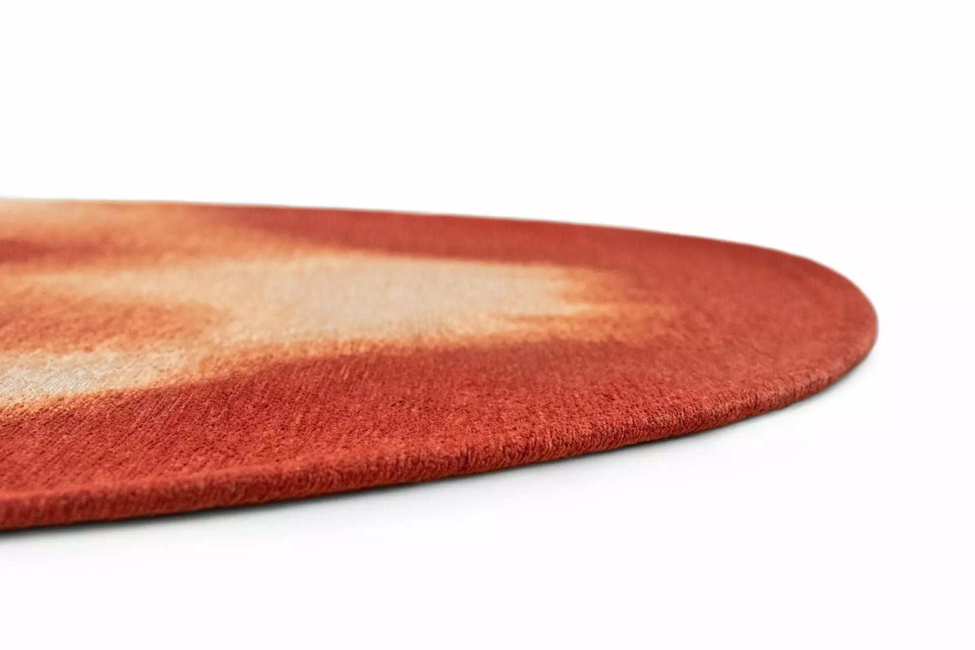Ovaler Teppich AQUARELLE LEAF rot mit orangefarbenen Akzenten