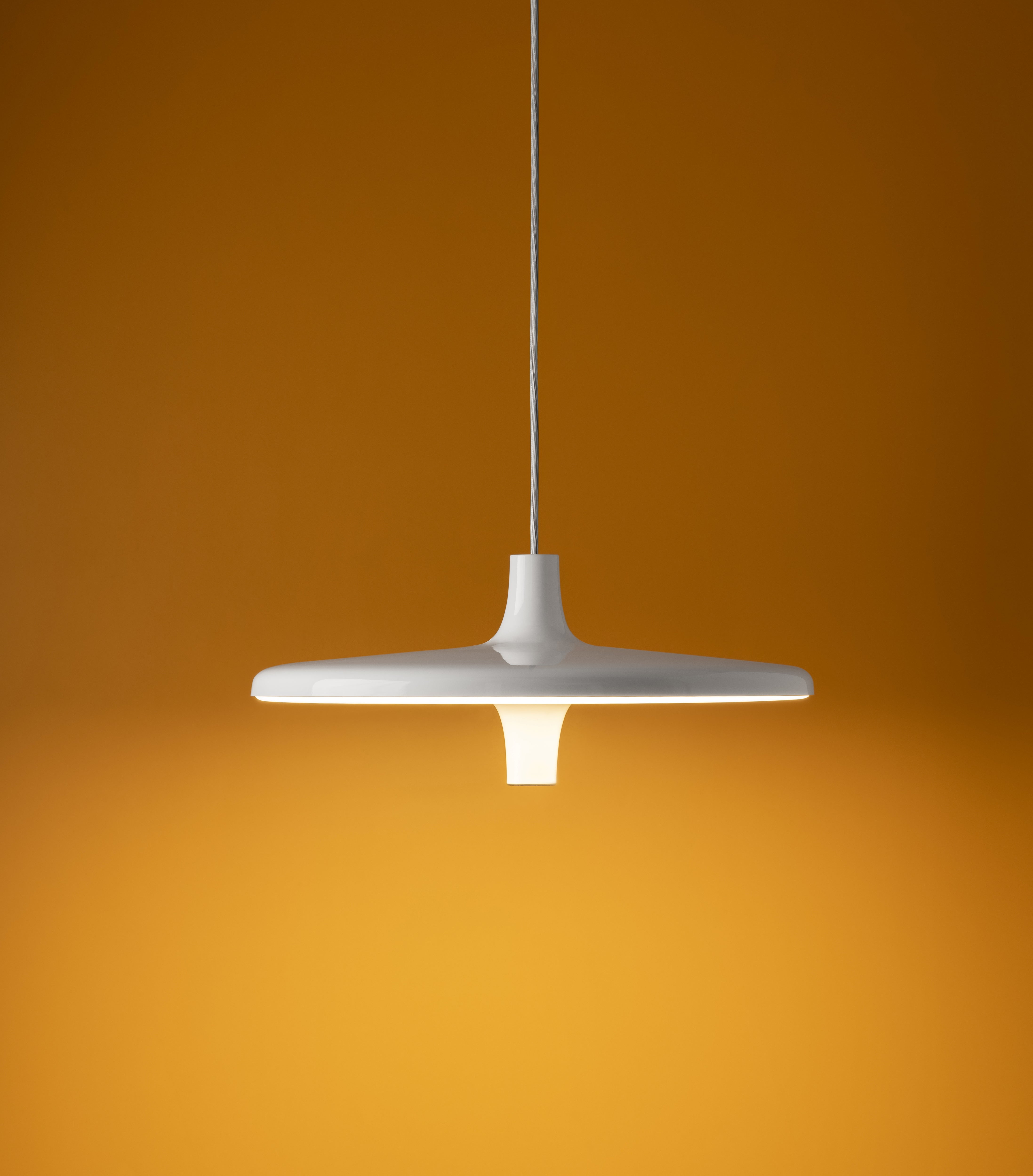 AVRO pendant lamp in glossy orange
