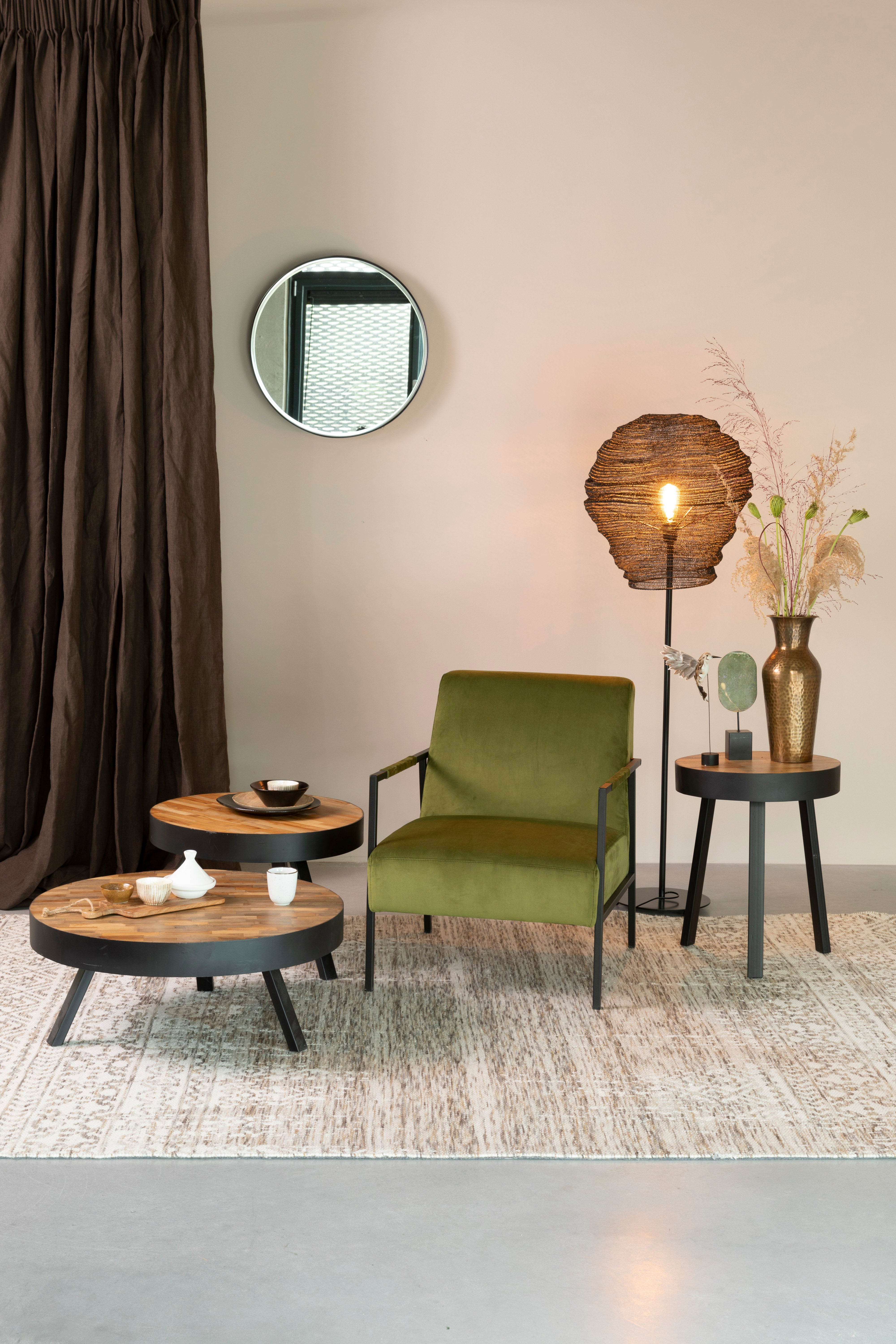 Couchtisch SURI aus Teakholz mit schwarzem Gestell