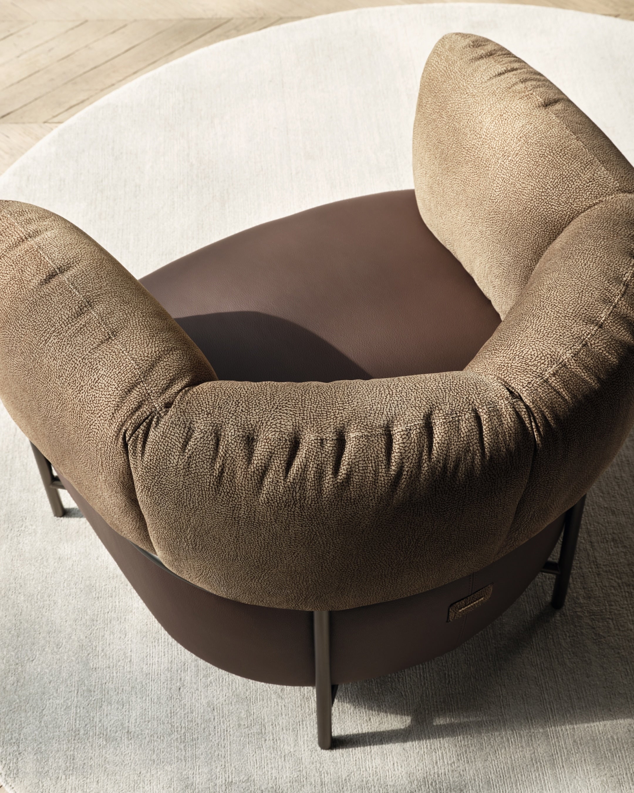 Sessel QUADROTTA braune Basis