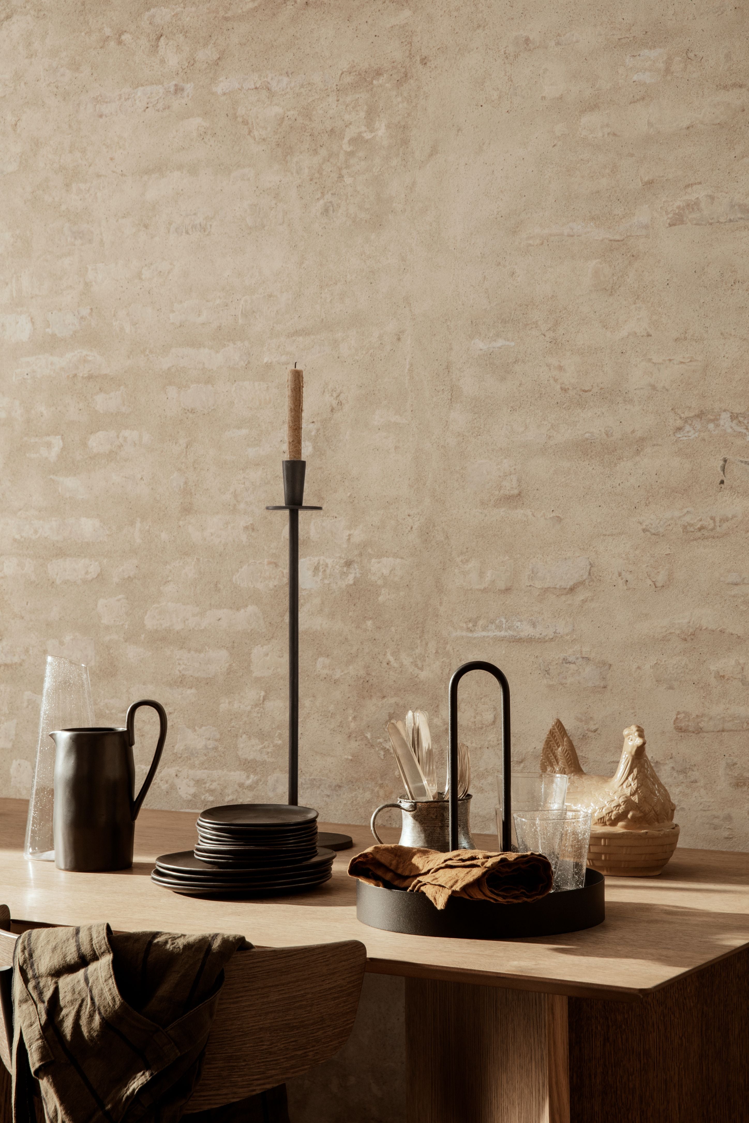 GRIB TRAY black tray with handle