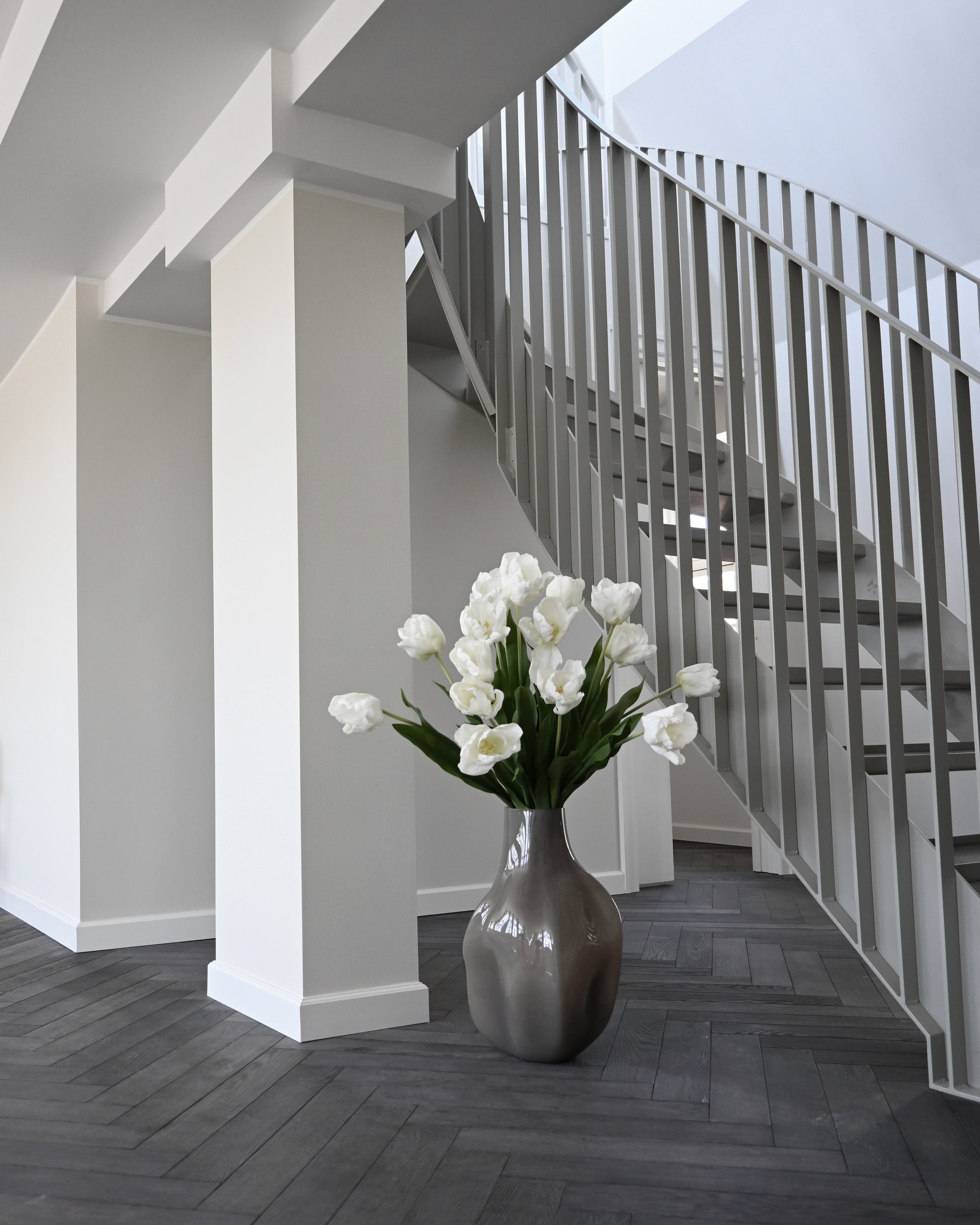 BAKKU dark beige glass vase