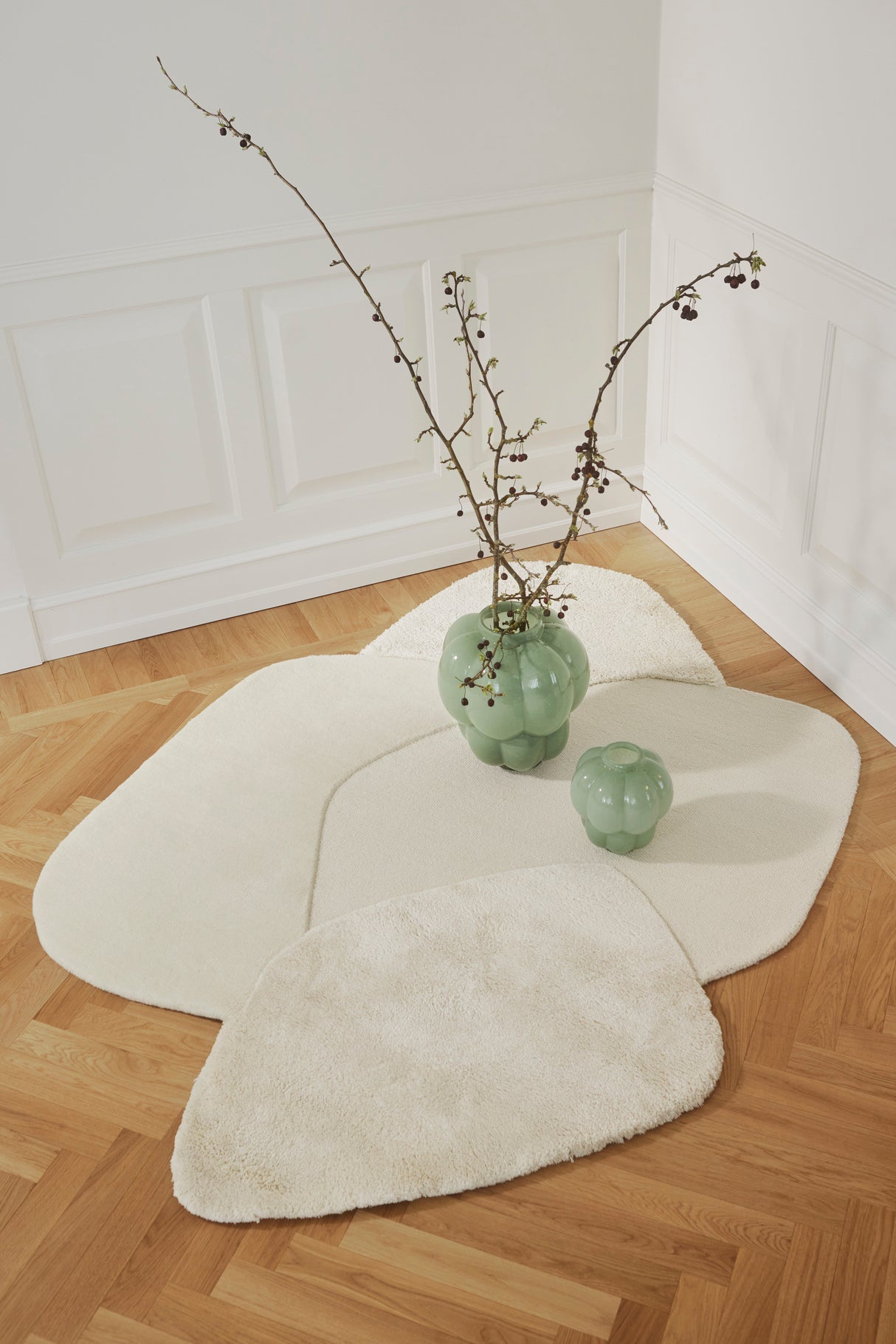MOLA cream rug