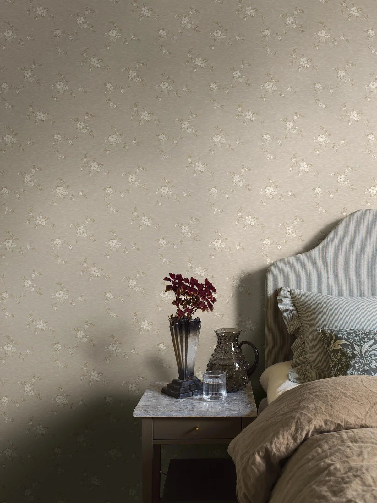 Tapete mit Pflanzenmotiv SAGA beige mit Gold