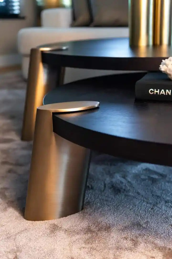 Set von Couchtischen BRODY schwarz mit messingfarbenem Gestell