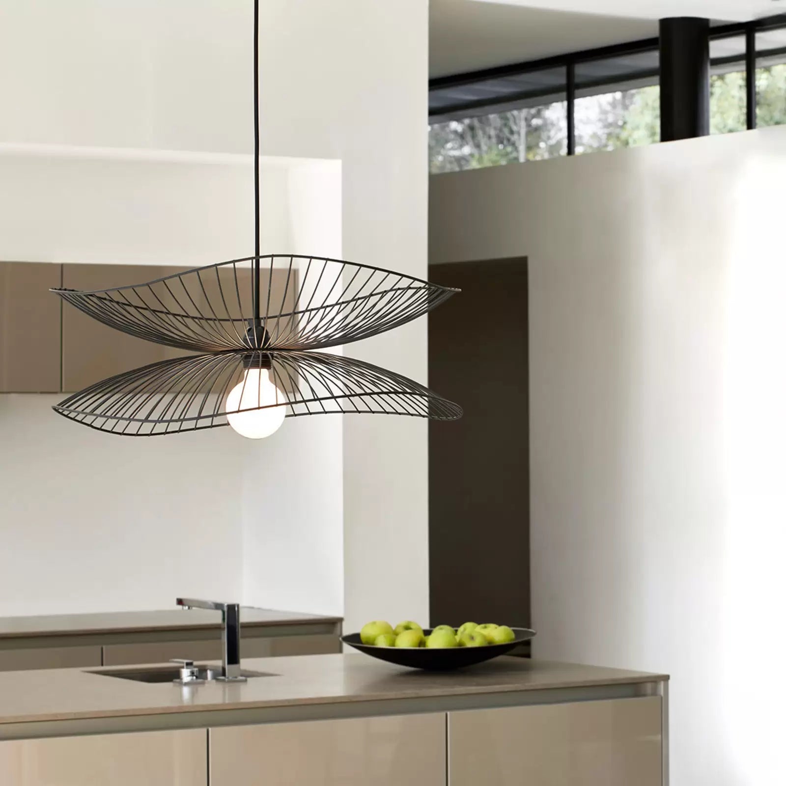 Schwarze Lindenlampe