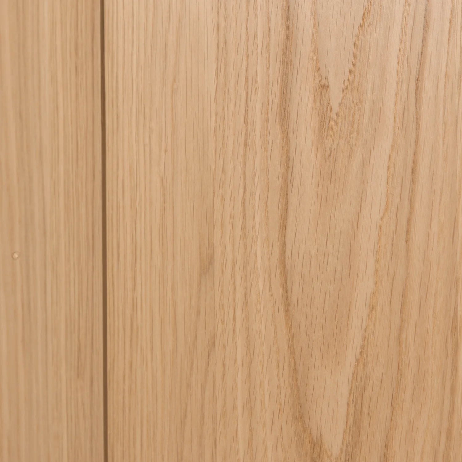 ZUMA Schrank aus Eichenfurnier