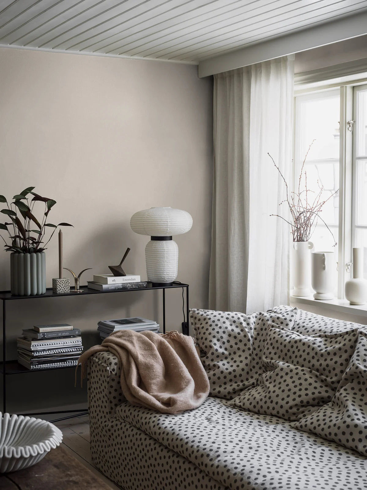 Textured wallpaper imitating linen - SAND