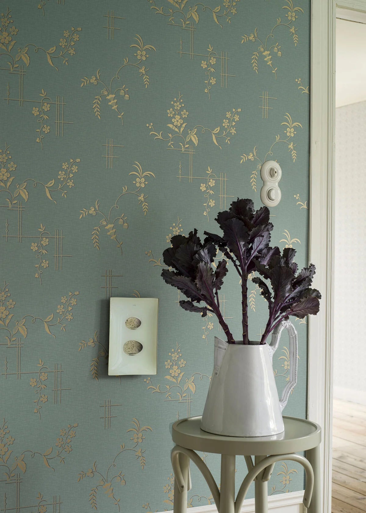 Vlies-Tapete mit pflanzlichem Muster ULRICEHAMN in türkisgrün