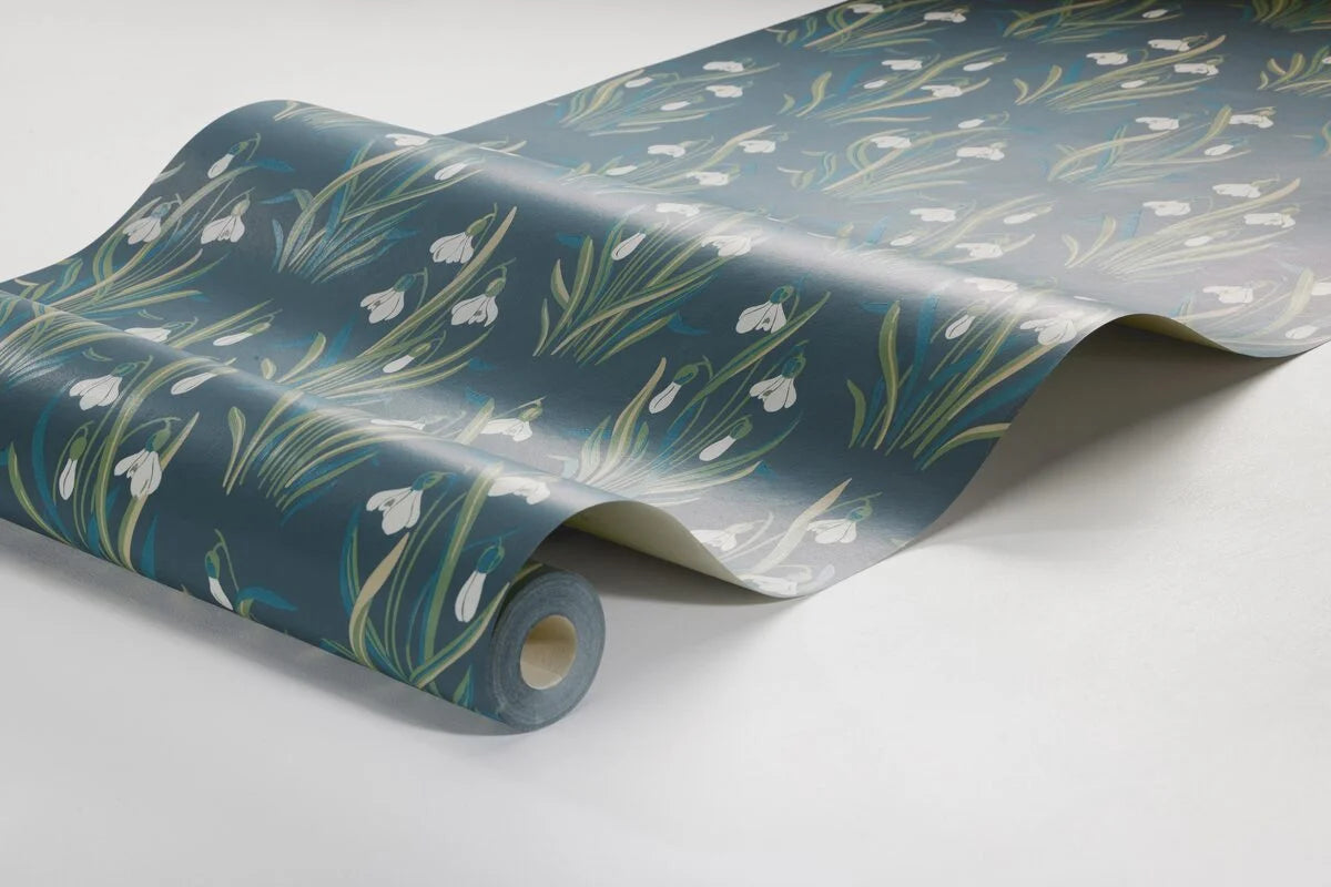 Tapete mit pflanzlichem Blumenmotiv SNODROPPE blau mit grün